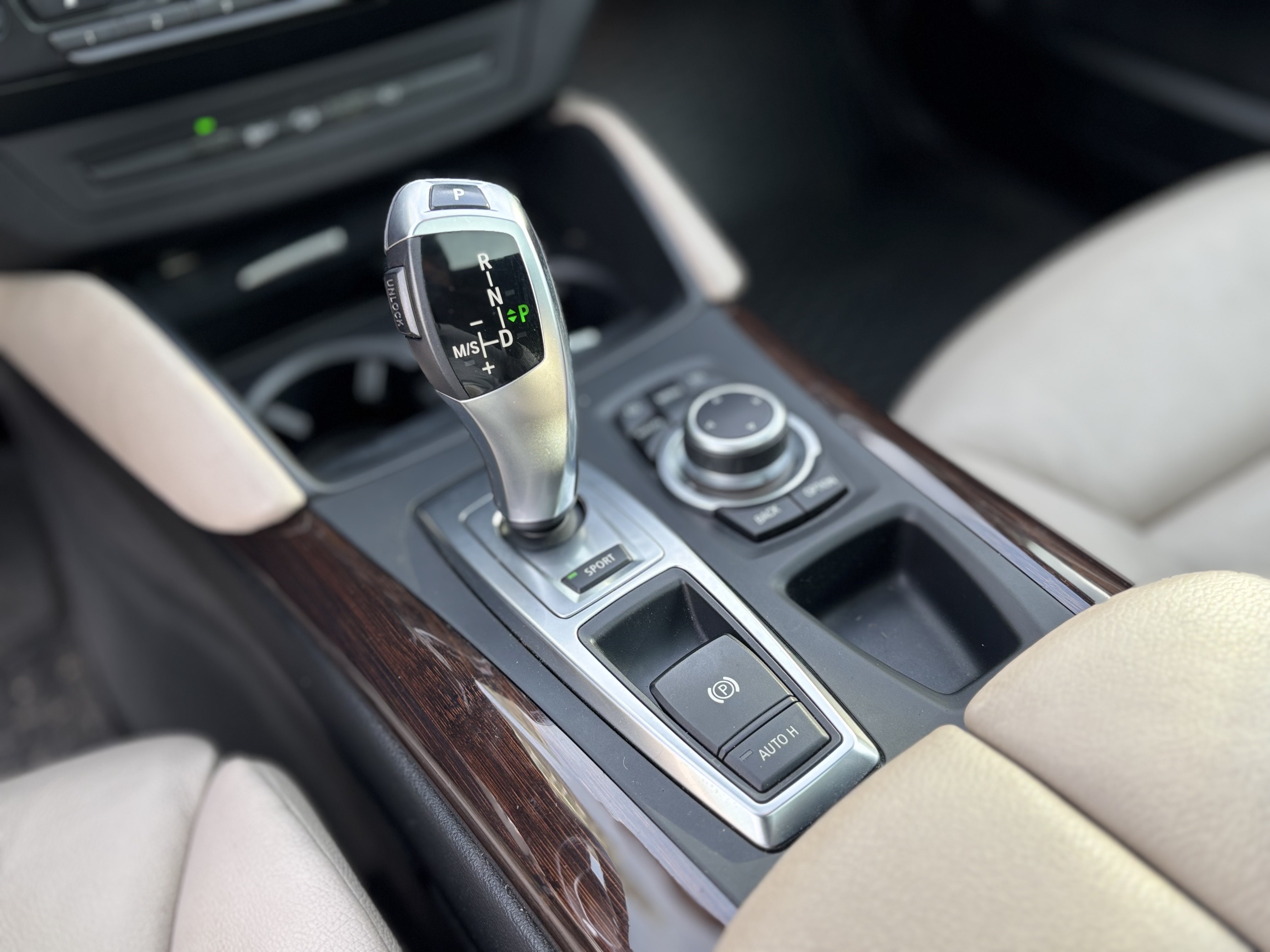 /canwestautoinc/2012-BMW-X6-4898365109283638.jpg