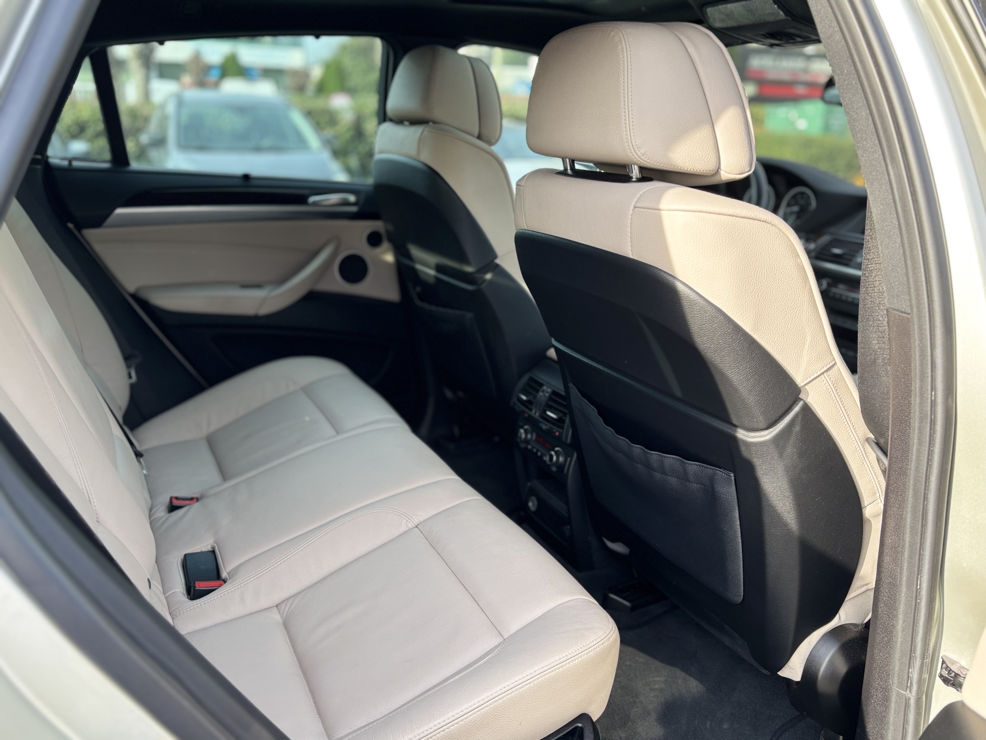 /canwestautoinc/2012-BMW-X6-8091493572387942.jpg