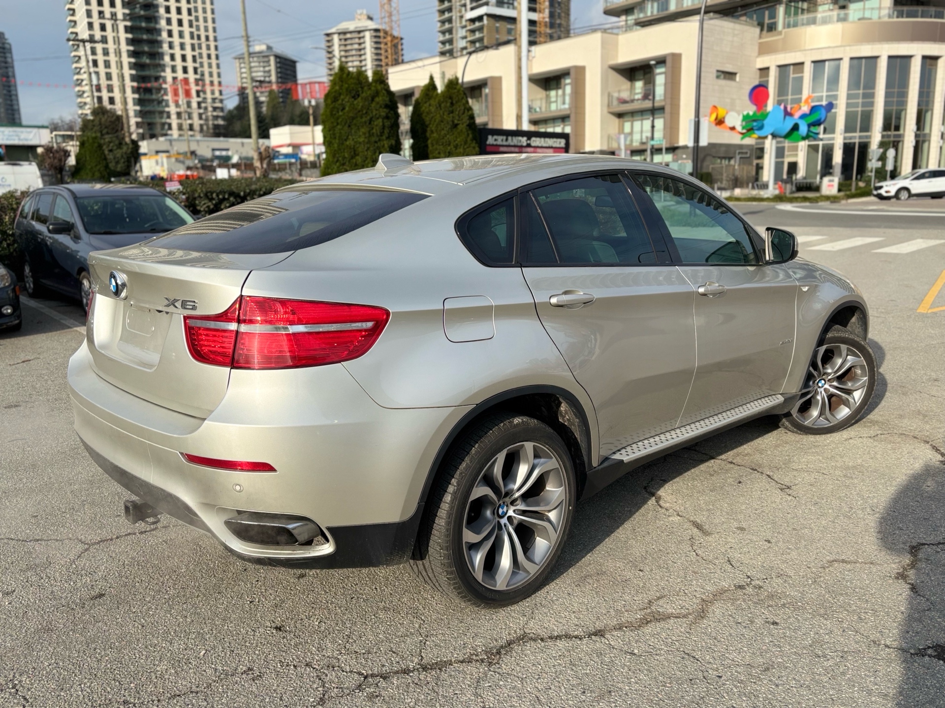 /canwestautoinc/2012-BMW-X6-8637287608170368.jpg