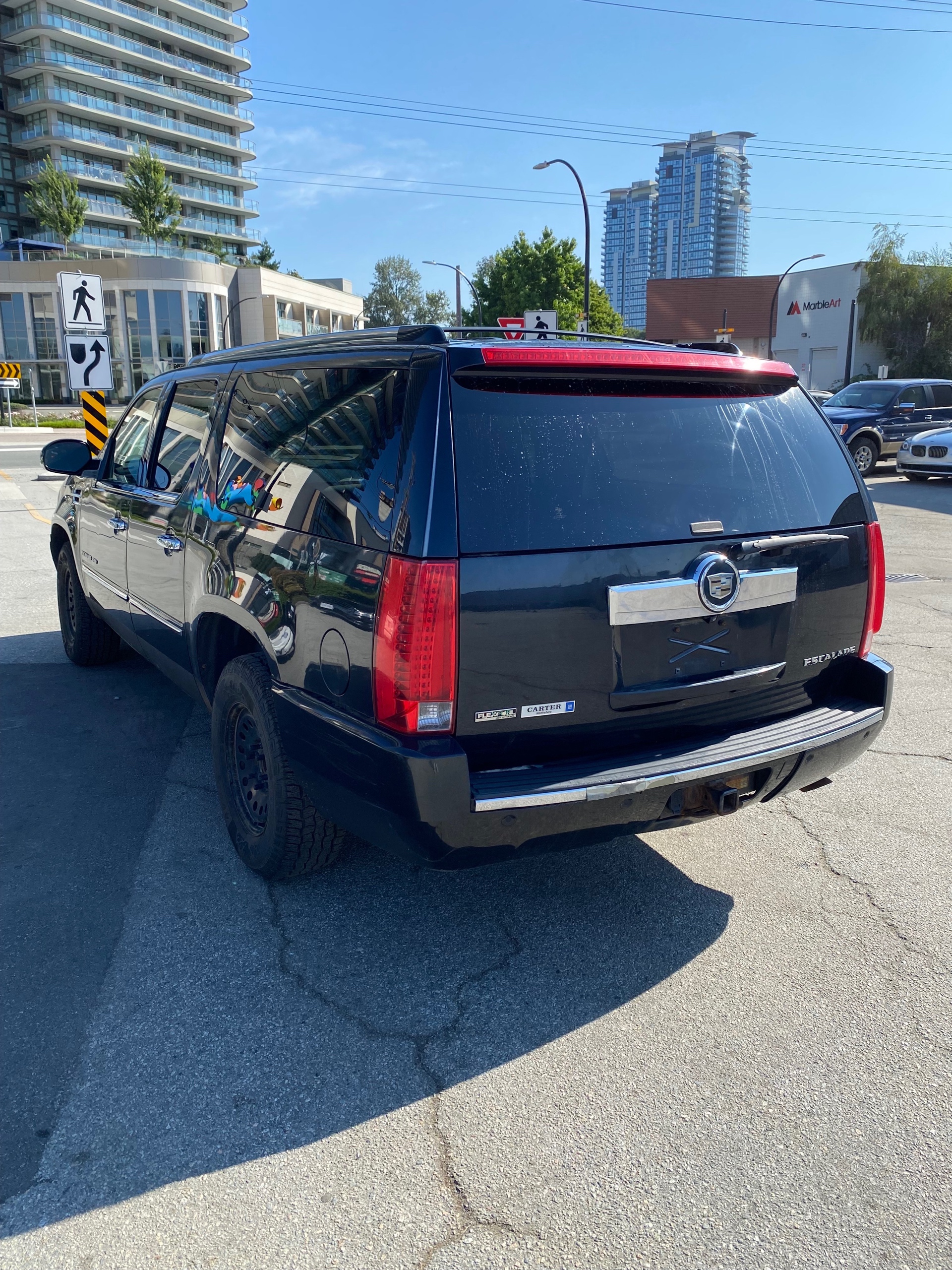 /canwestautoinc/2012-Cadillac-EscaladeESV-11356454786335912.jpg