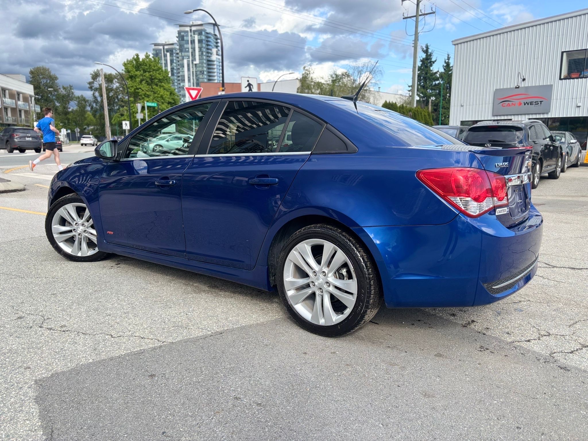 /canwestautoinc/2012-Chevrolet-Cruze-21983154626028045.jpg