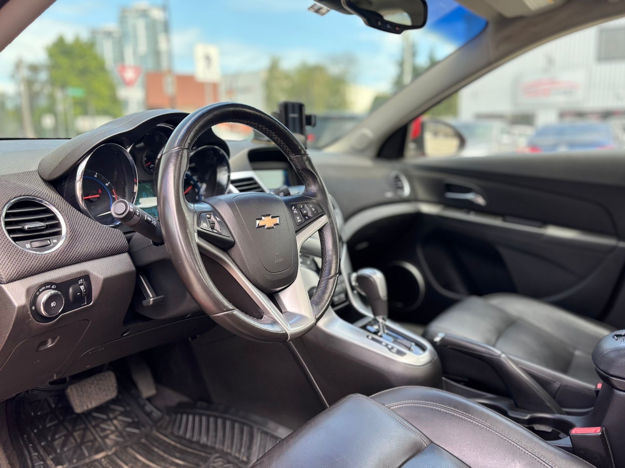 /canwestautoinc/2012-Chevrolet-Cruze-41959323955095784.jpg