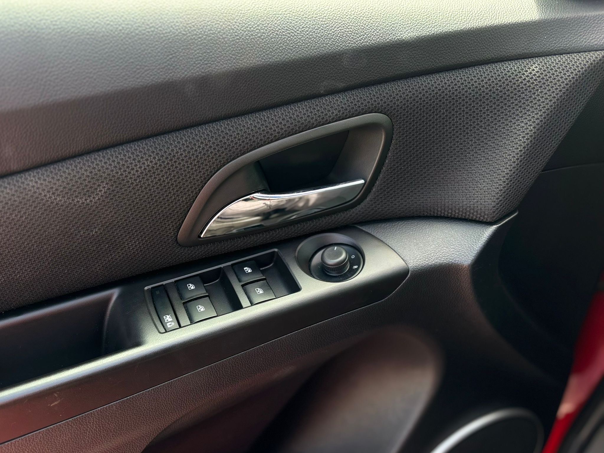 /canwestautoinc/2012-Chevrolet-Cruze-6740938919609816.jpg