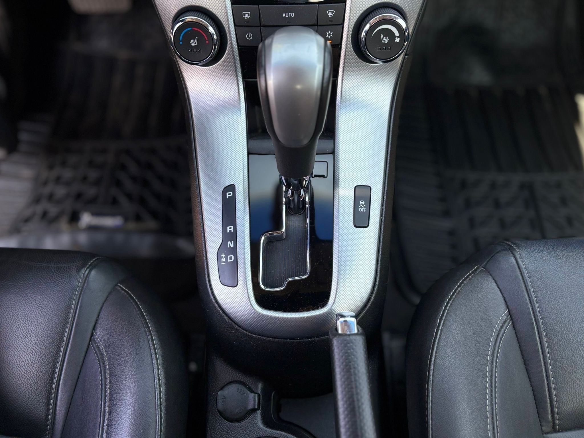 /canwestautoinc/2012-Chevrolet-Cruze-7497659131398073.jpg
