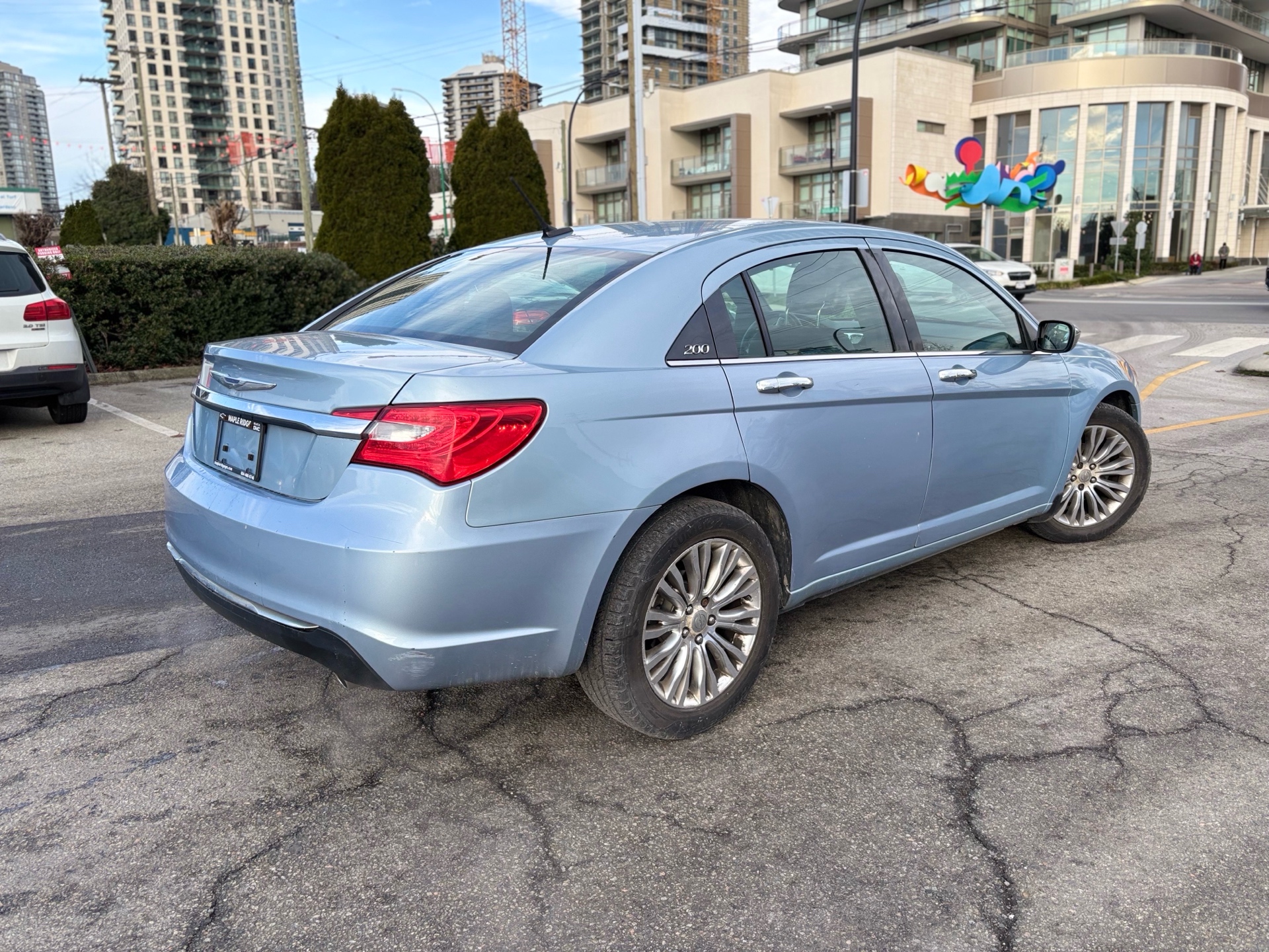 /canwestautoinc/2012-Chrysler-200-07978117949455088.jpg