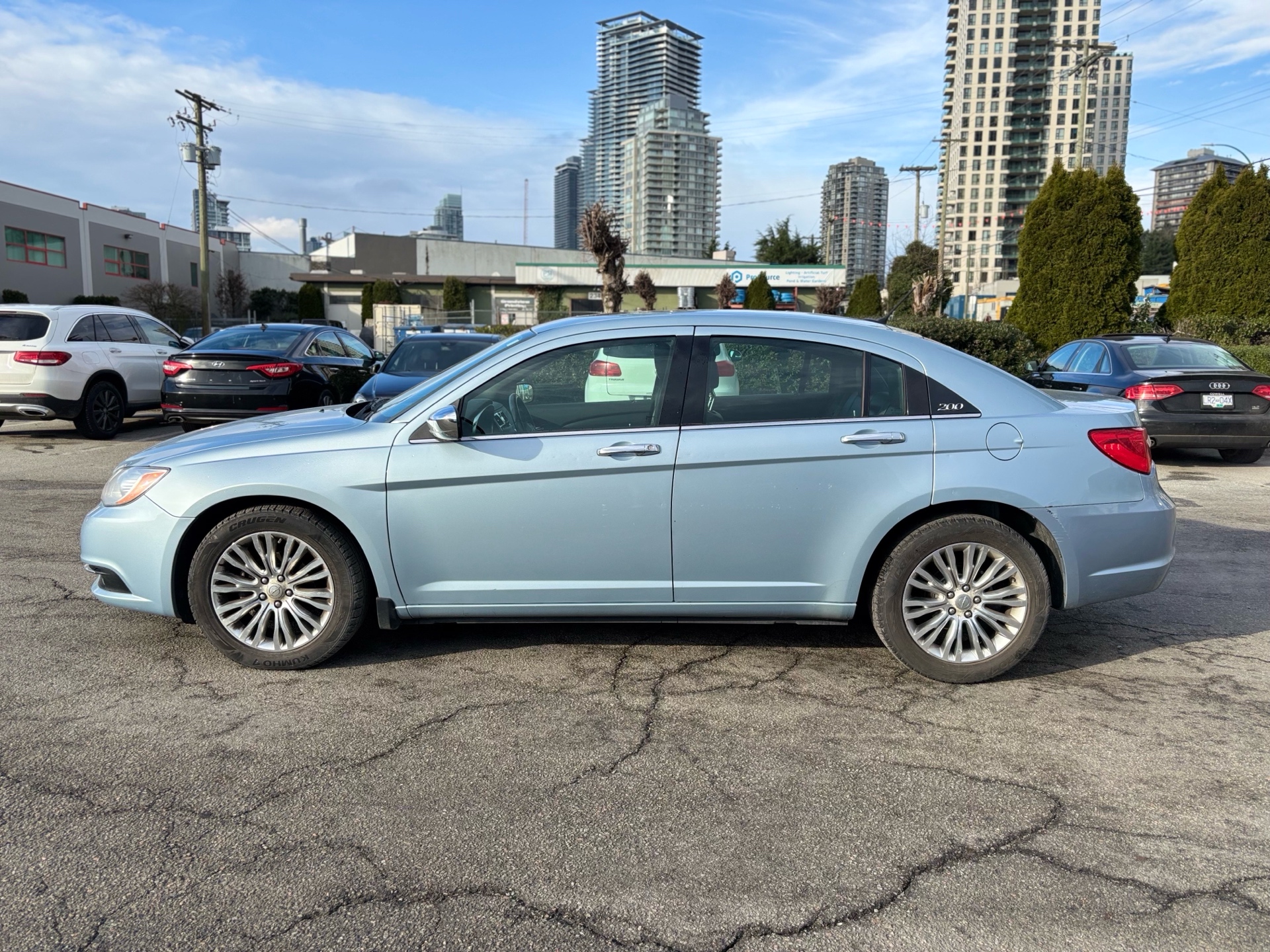 /canwestautoinc/2012-Chrysler-200-7847349978840261.jpg