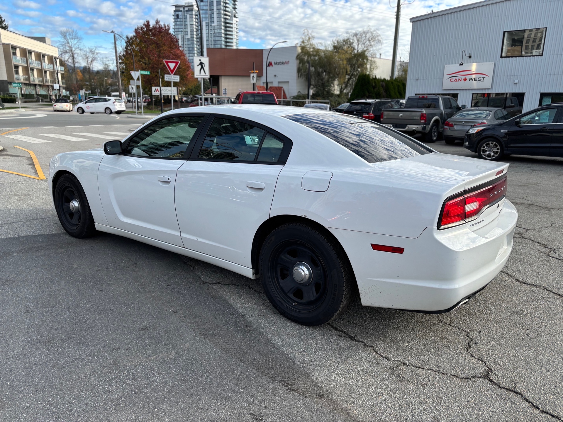 /canwestautoinc/2012-Dodge-Charger-9593950358288448.jpg