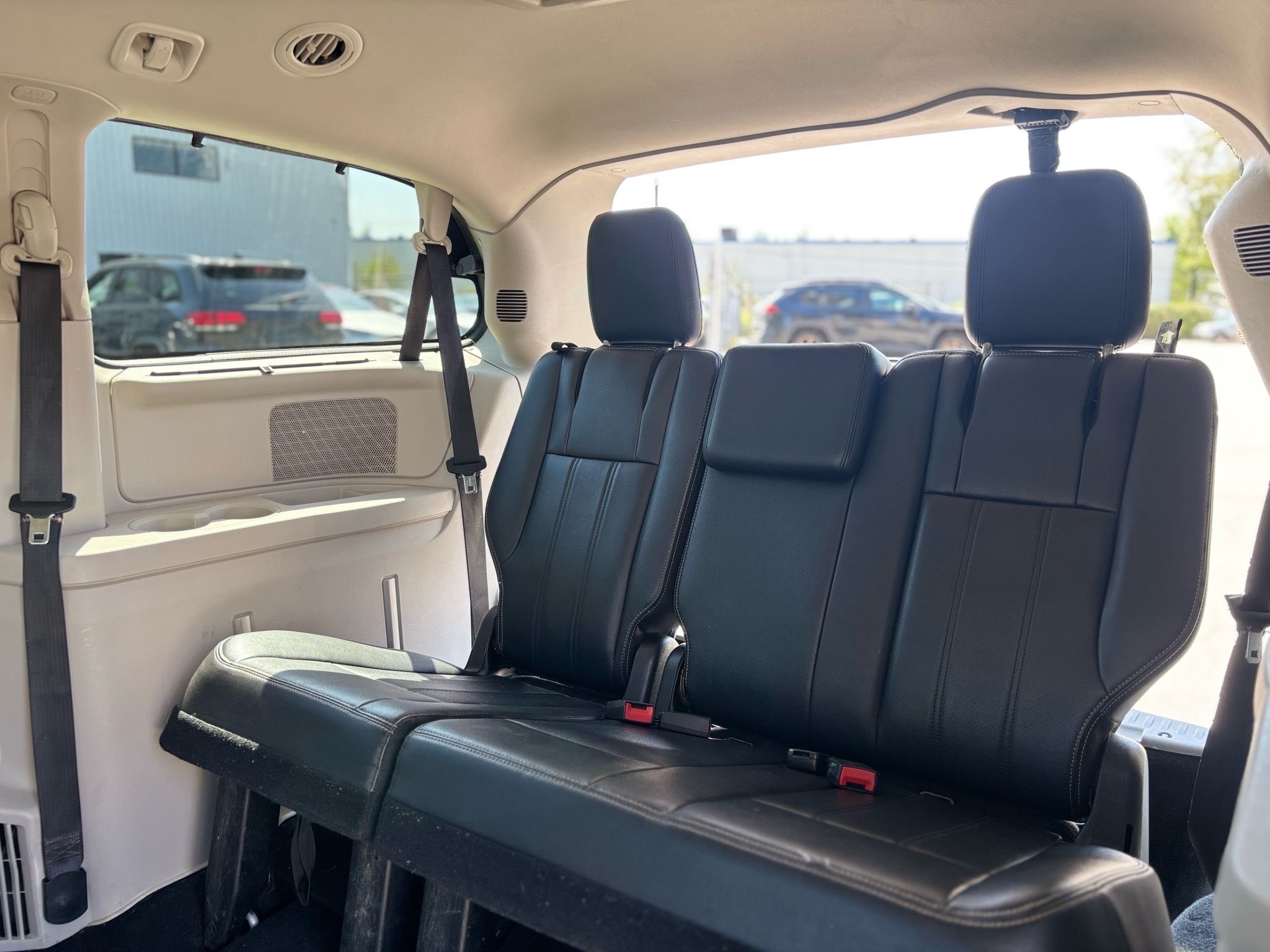 /canwestautoinc/2012-Dodge-GrandCaravan-019218769178132478.jpg