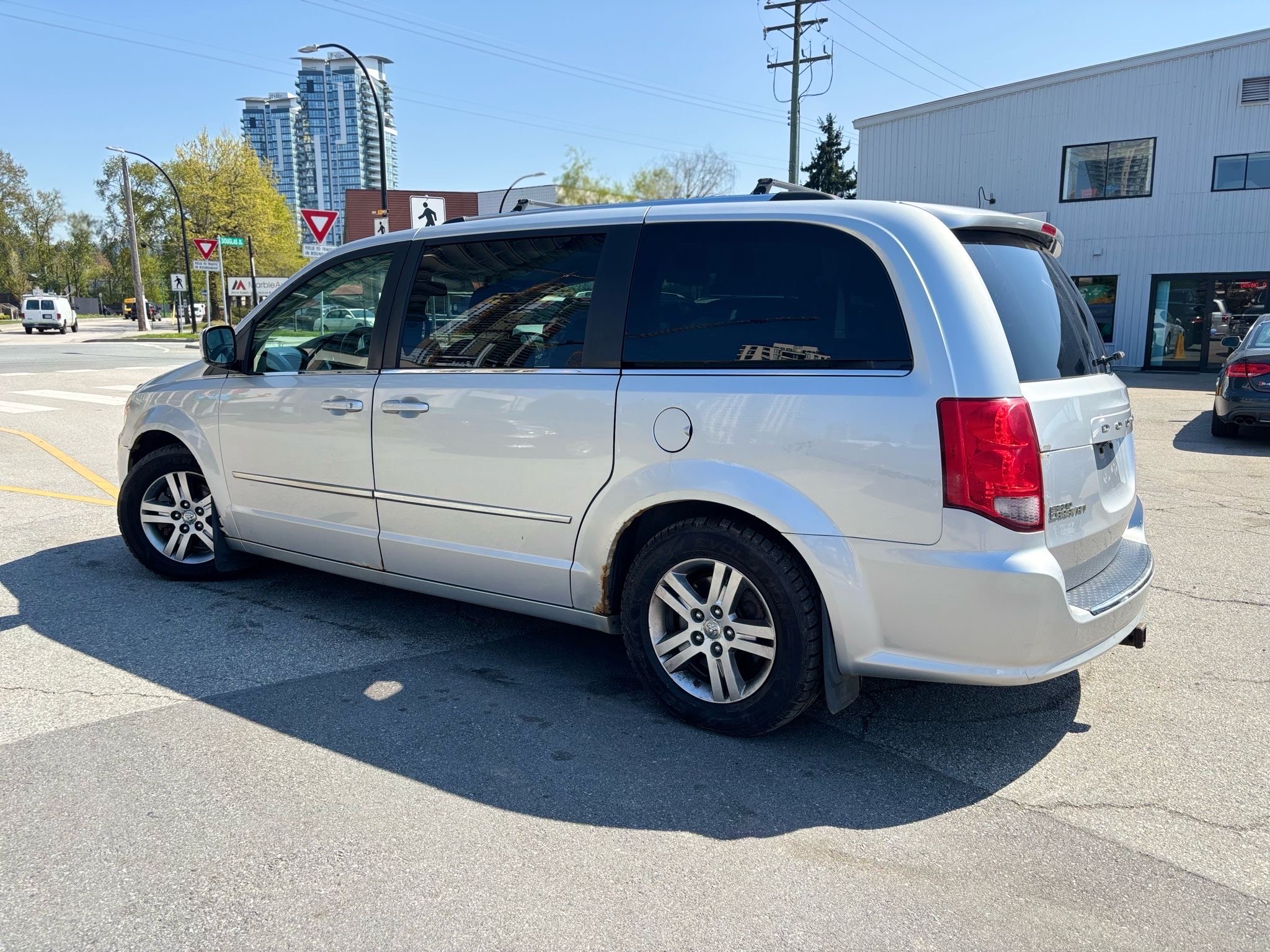 /canwestautoinc/2012-Dodge-GrandCaravan-1153519098902327.jpg