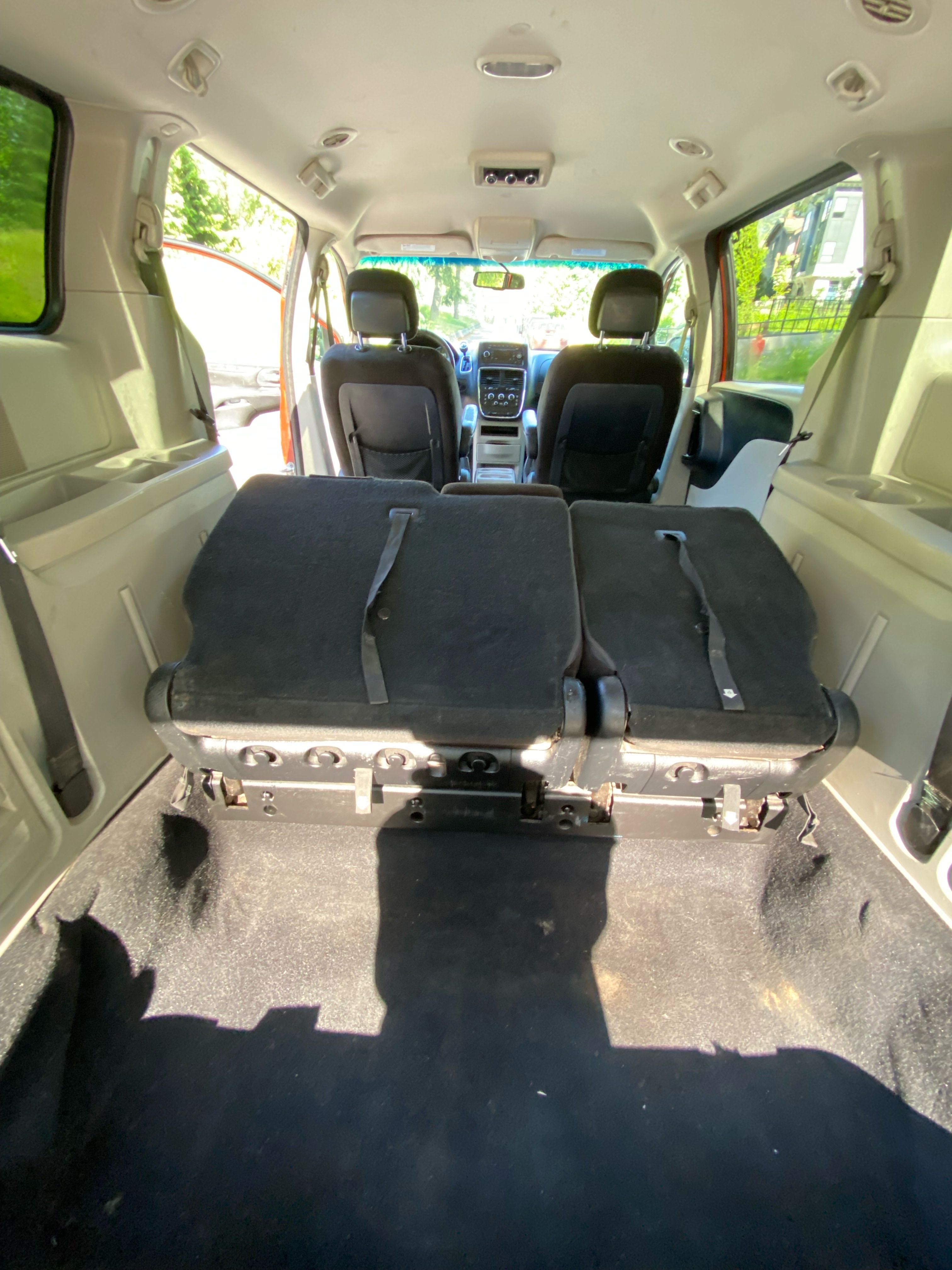 /canwestautoinc/2012-Dodge-GrandCaravan-24350109527455976.jpg