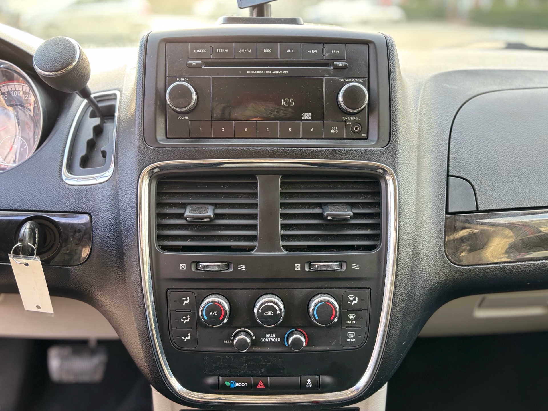 /canwestautoinc/2012-Dodge-GrandCaravan-6140811736746605.jpg