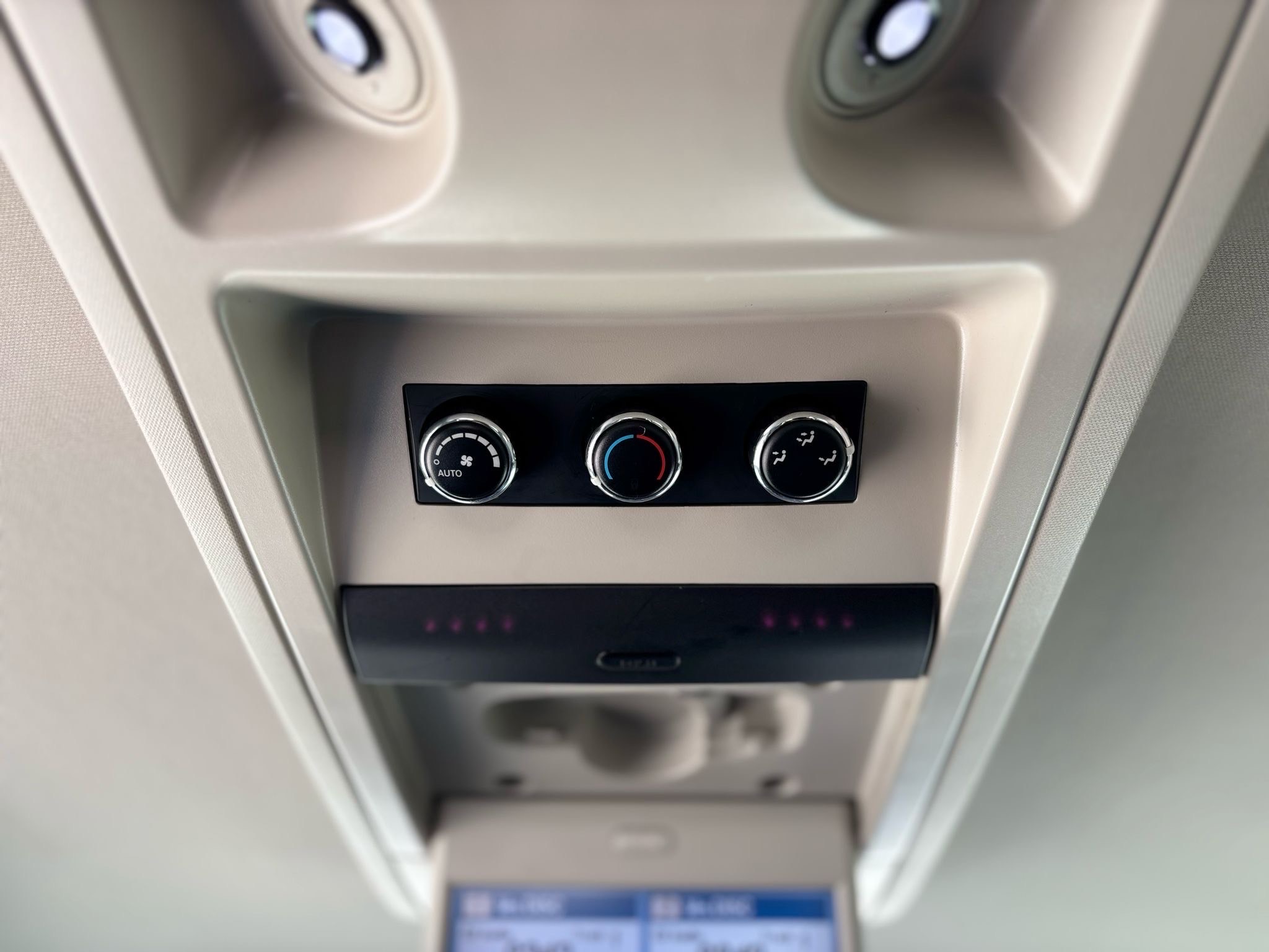 /canwestautoinc/2012-Dodge-GrandCaravan-848598842613633.jpg