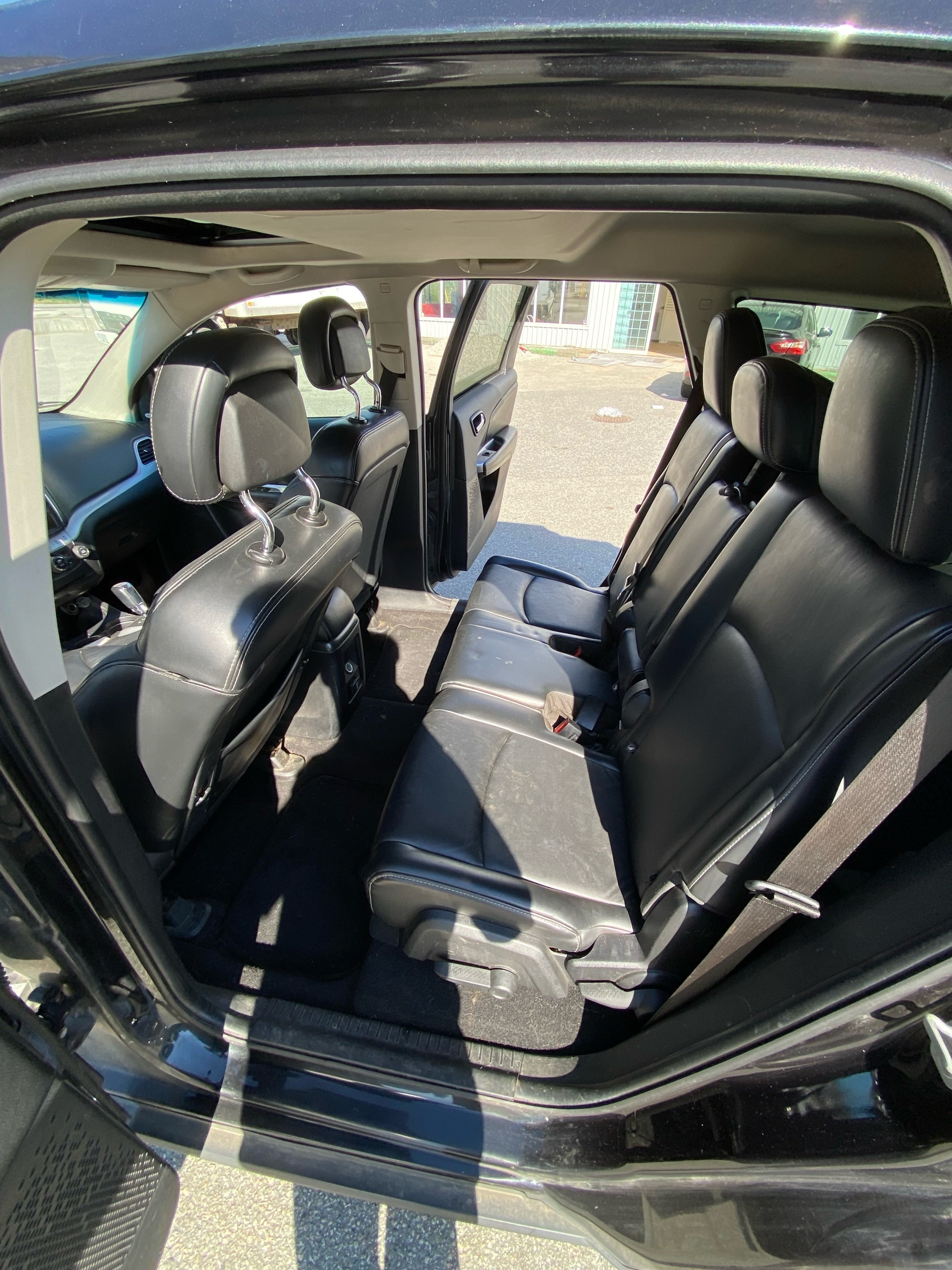 /canwestautoinc/2012-Dodge-Journey-041220195672831306.jpg