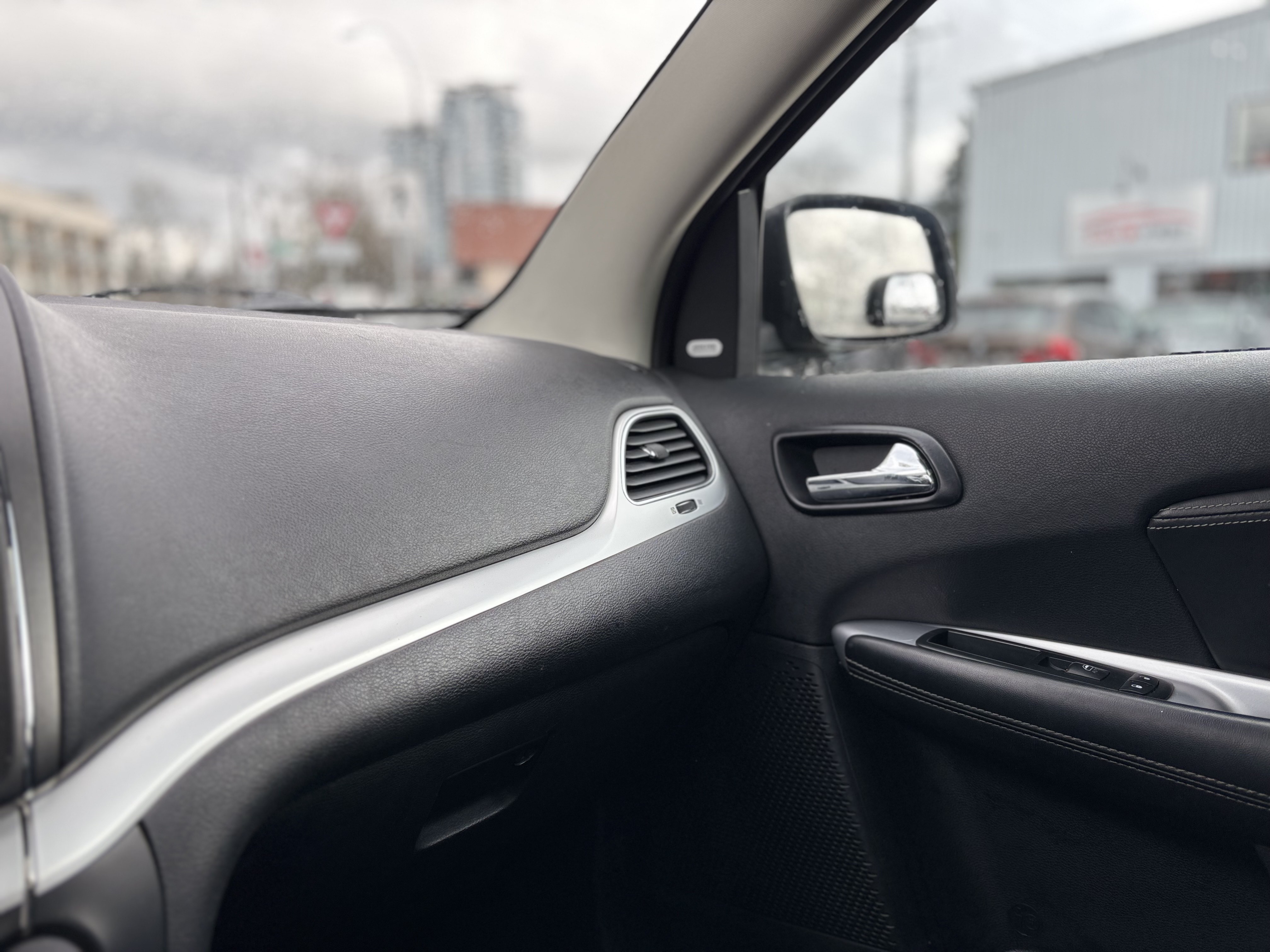 /canwestautoinc/2012-Dodge-Journey-07577185931291708.jpg
