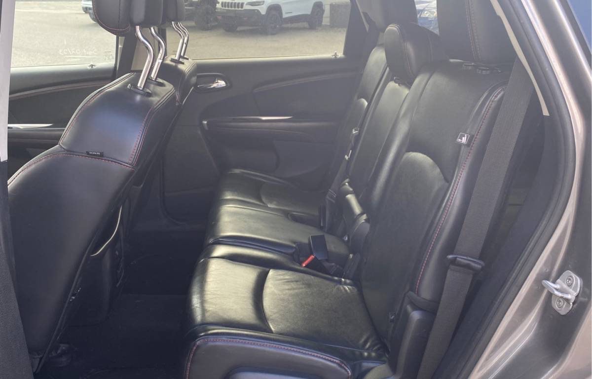 /canwestautoinc/2012-Dodge-Journey-16596049250889378.jpg
