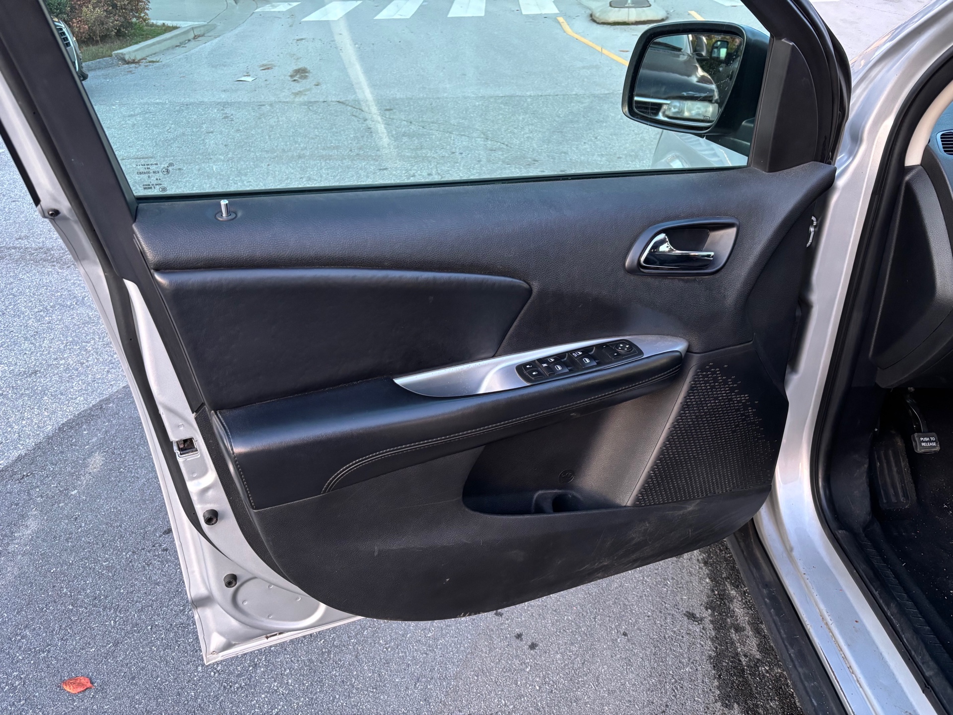 /canwestautoinc/2012-Dodge-Journey-18178509018564126.jpg