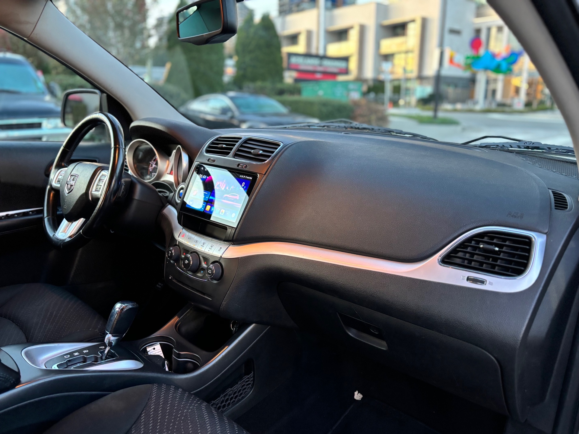 /canwestautoinc/2012-Dodge-Journey-20524044634534877.jpg