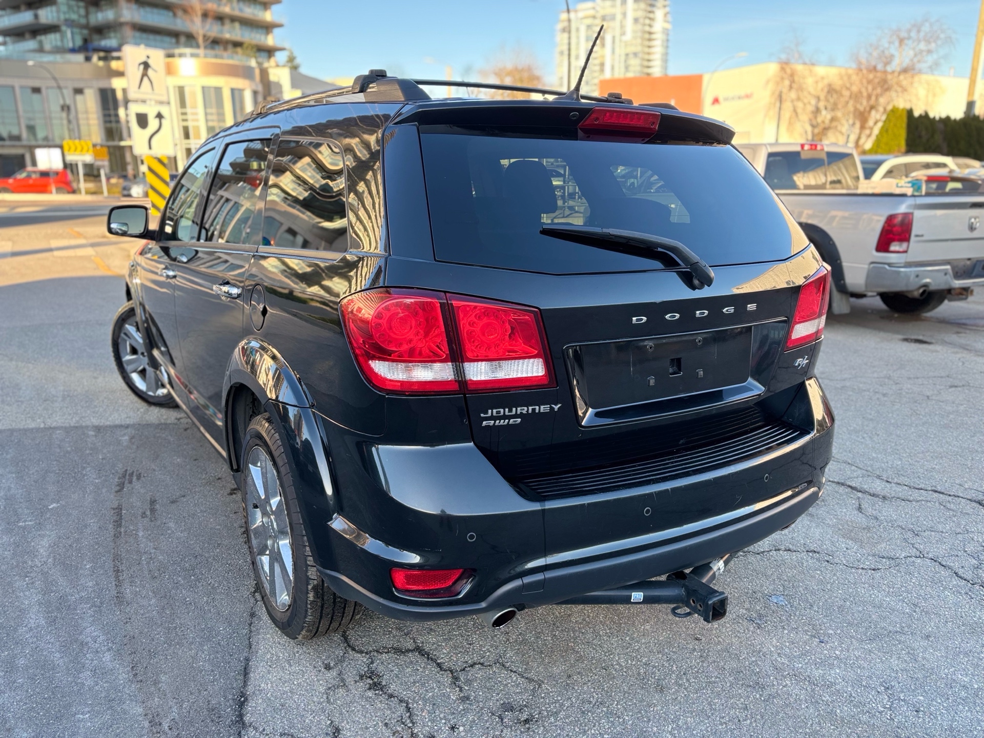 /canwestautoinc/2012-Dodge-Journey-46744157191632296.jpg
