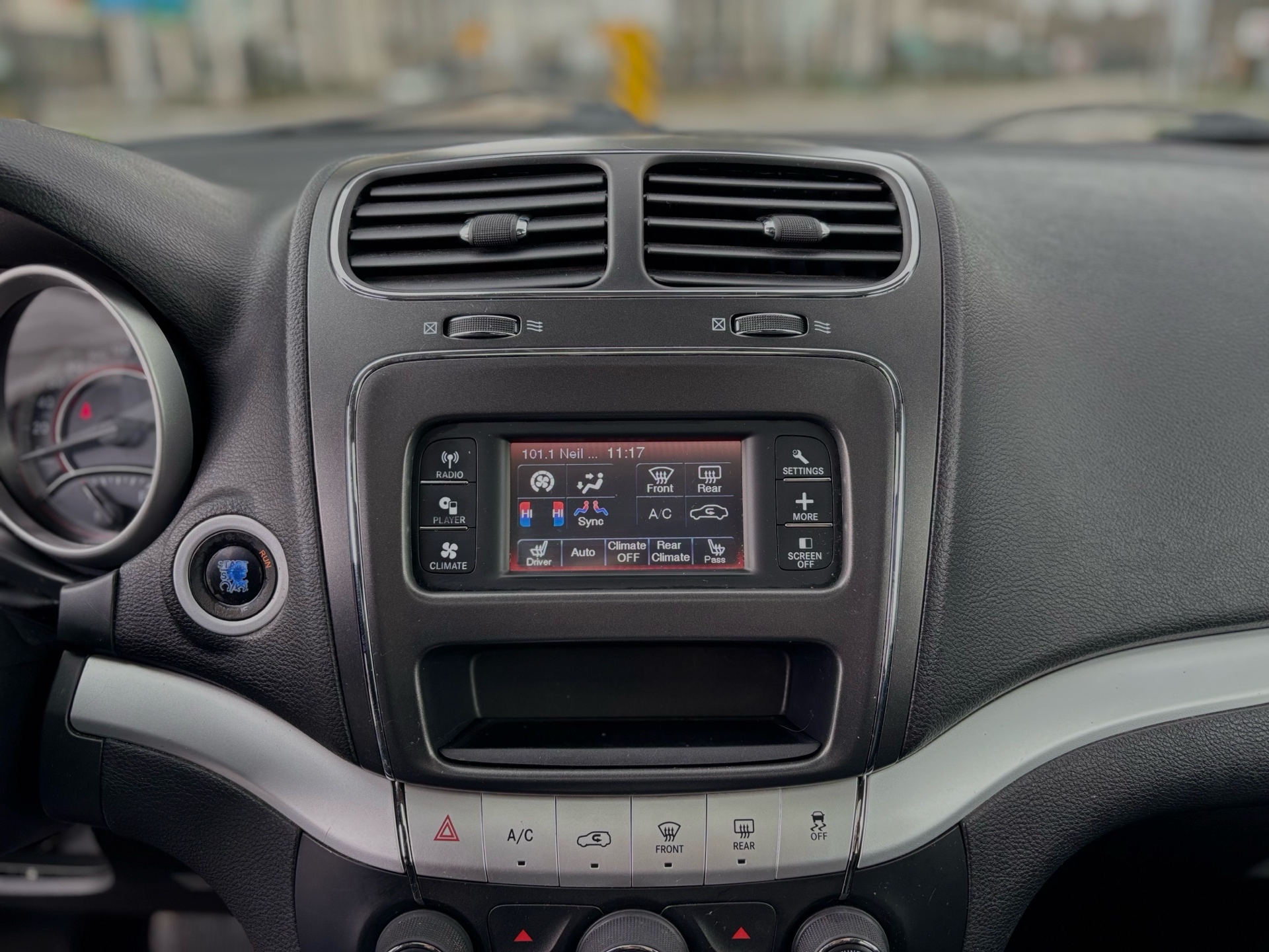 /canwestautoinc/2012-Dodge-Journey-5924127219298945.jpg