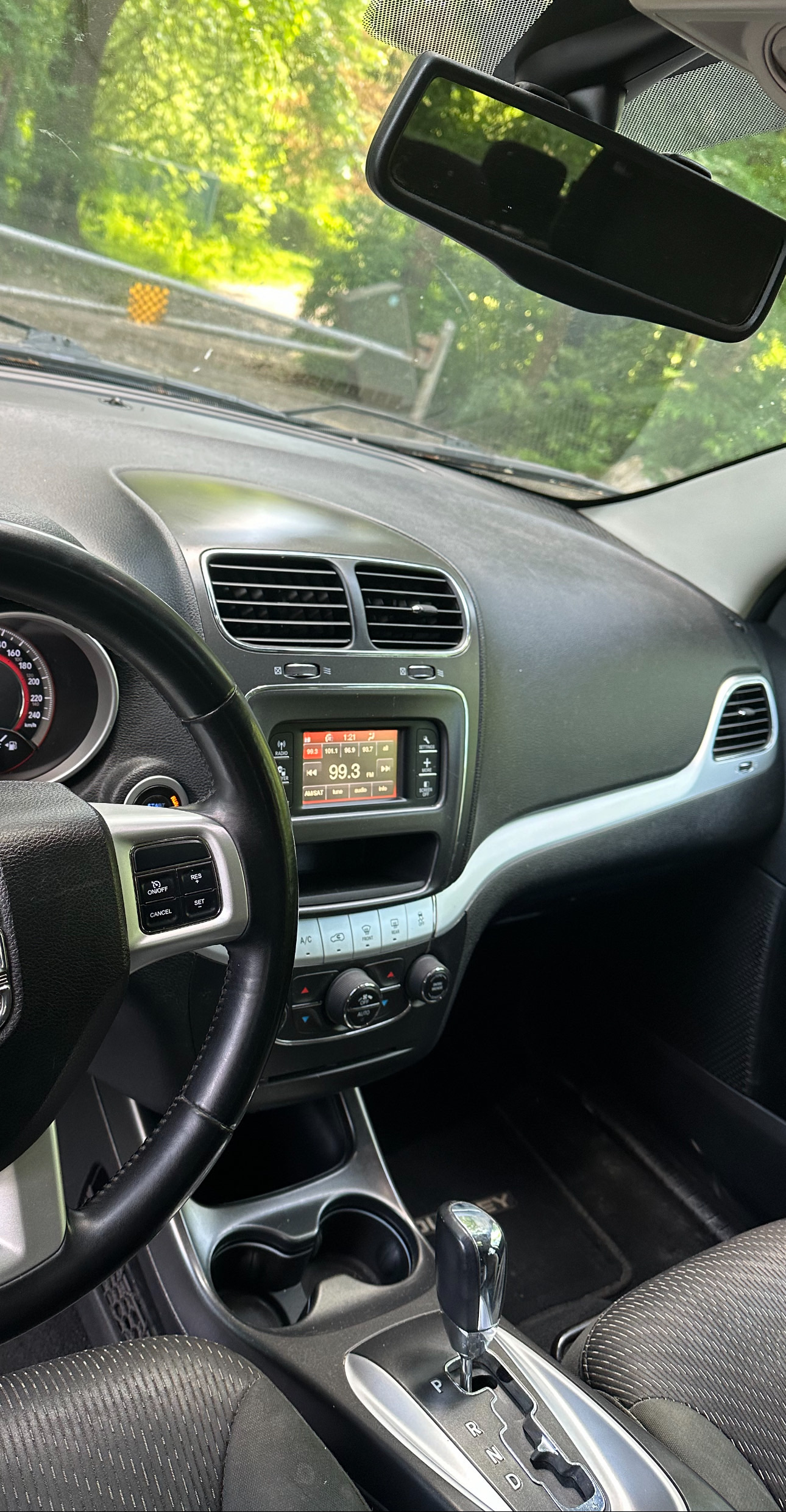 /canwestautoinc/2012-Dodge-Journey-613938237344201.jpg