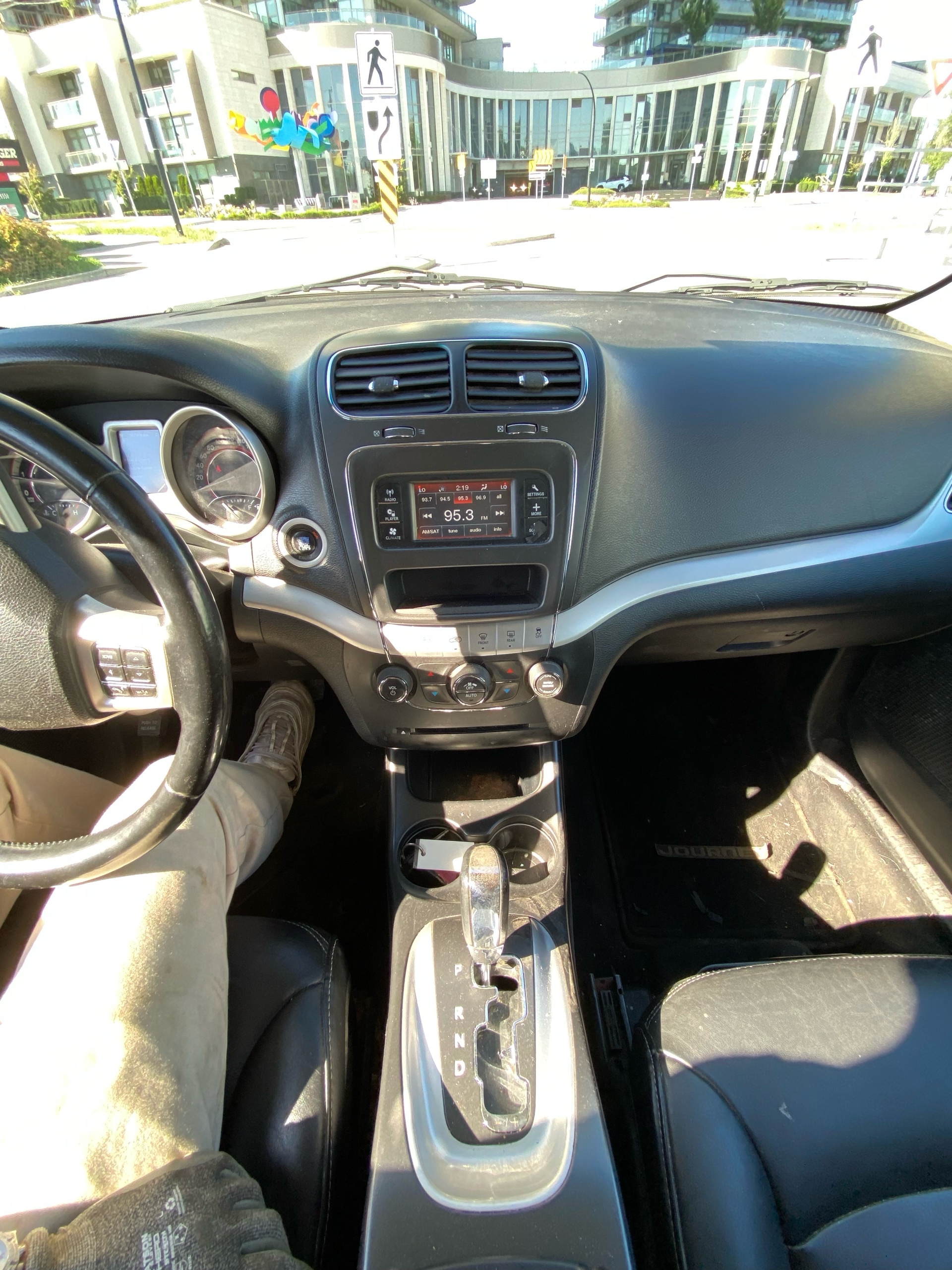/canwestautoinc/2012-Dodge-Journey-8246983401316992.jpg