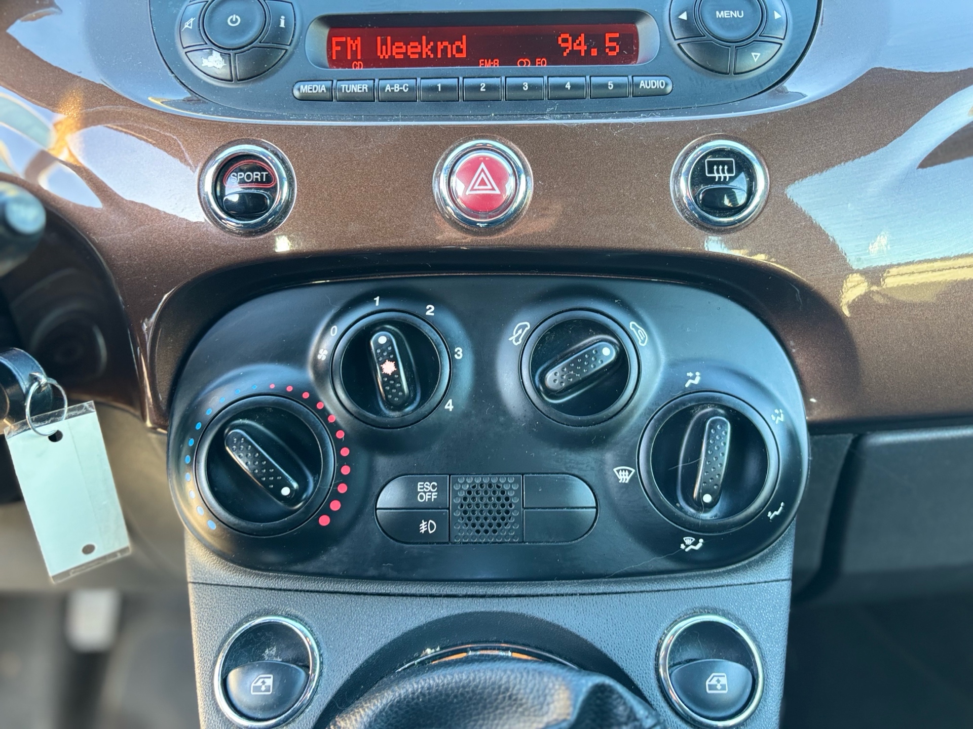 /canwestautoinc/2012-FIAT-500-9274128415529748.jpg