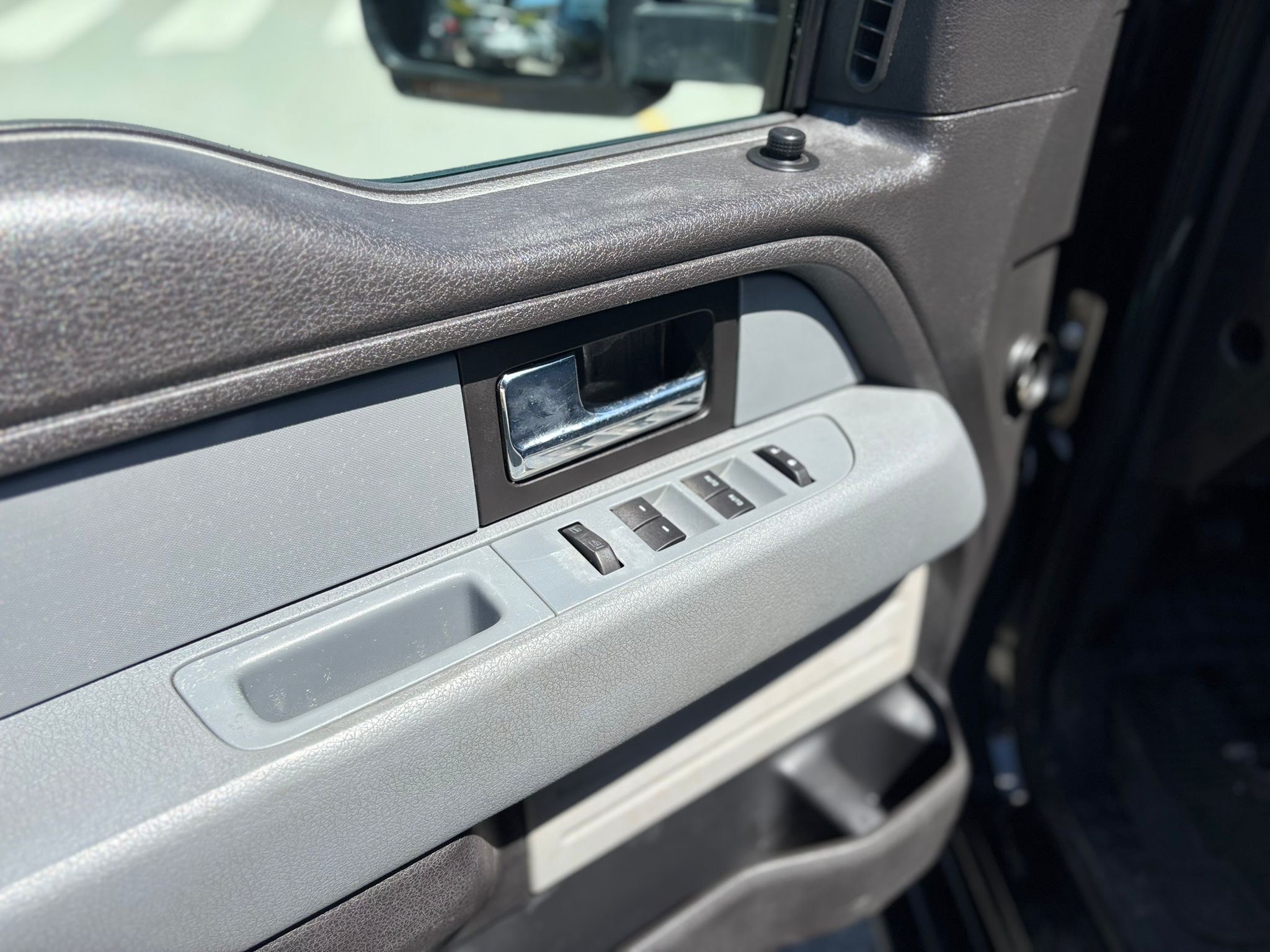 /canwestautoinc/2012-Ford-F-150-4046266745698186.jpg