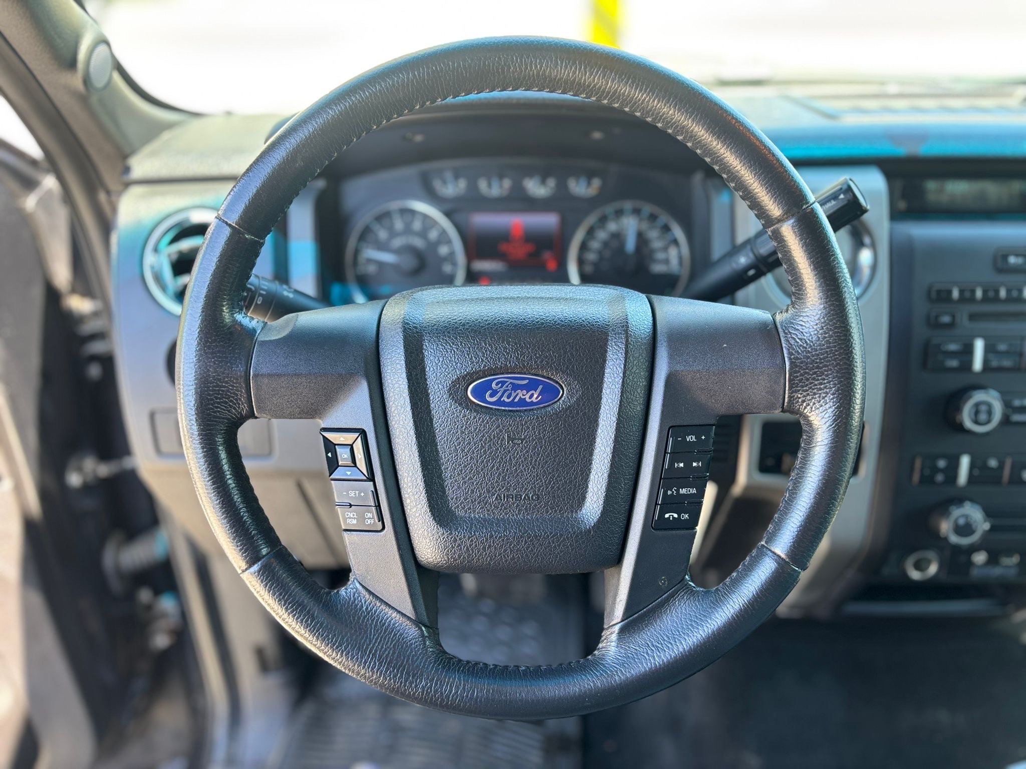/canwestautoinc/2012-Ford-F-150-8212348574229895.jpg