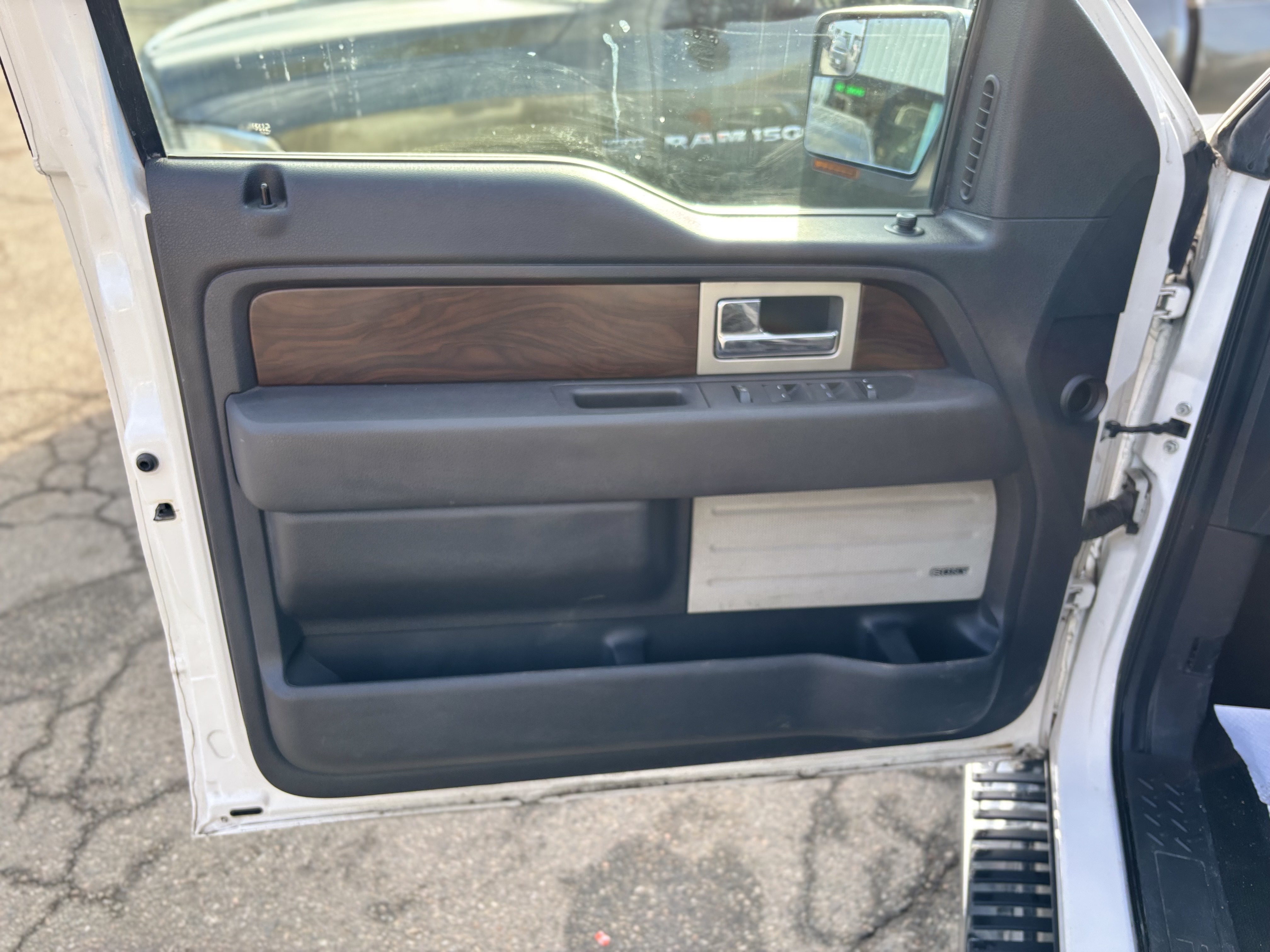 /canwestautoinc/2012-Ford-F-150-9087834222351998.jpg