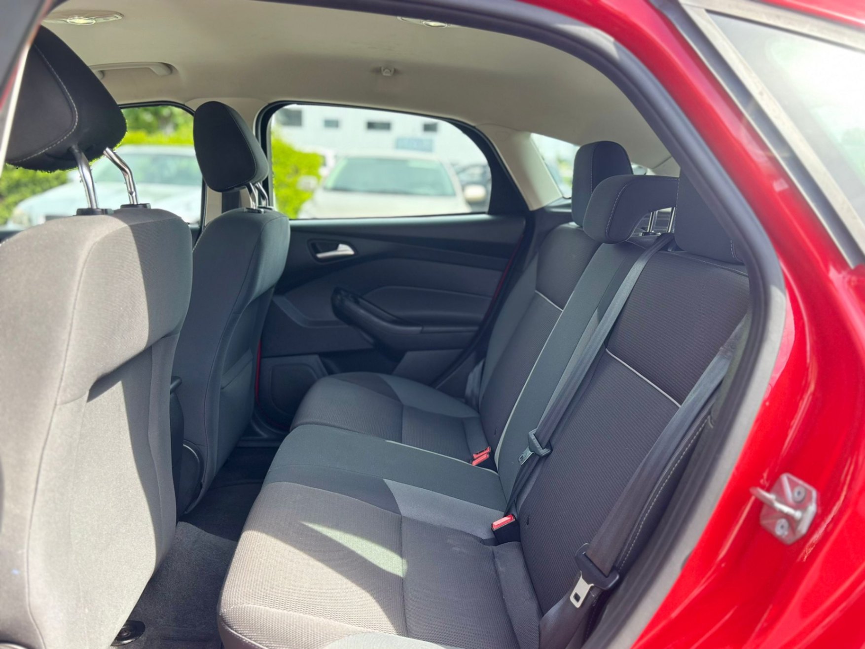 /canwestautoinc/2012-Ford-Focus-040058032375491104.jpg