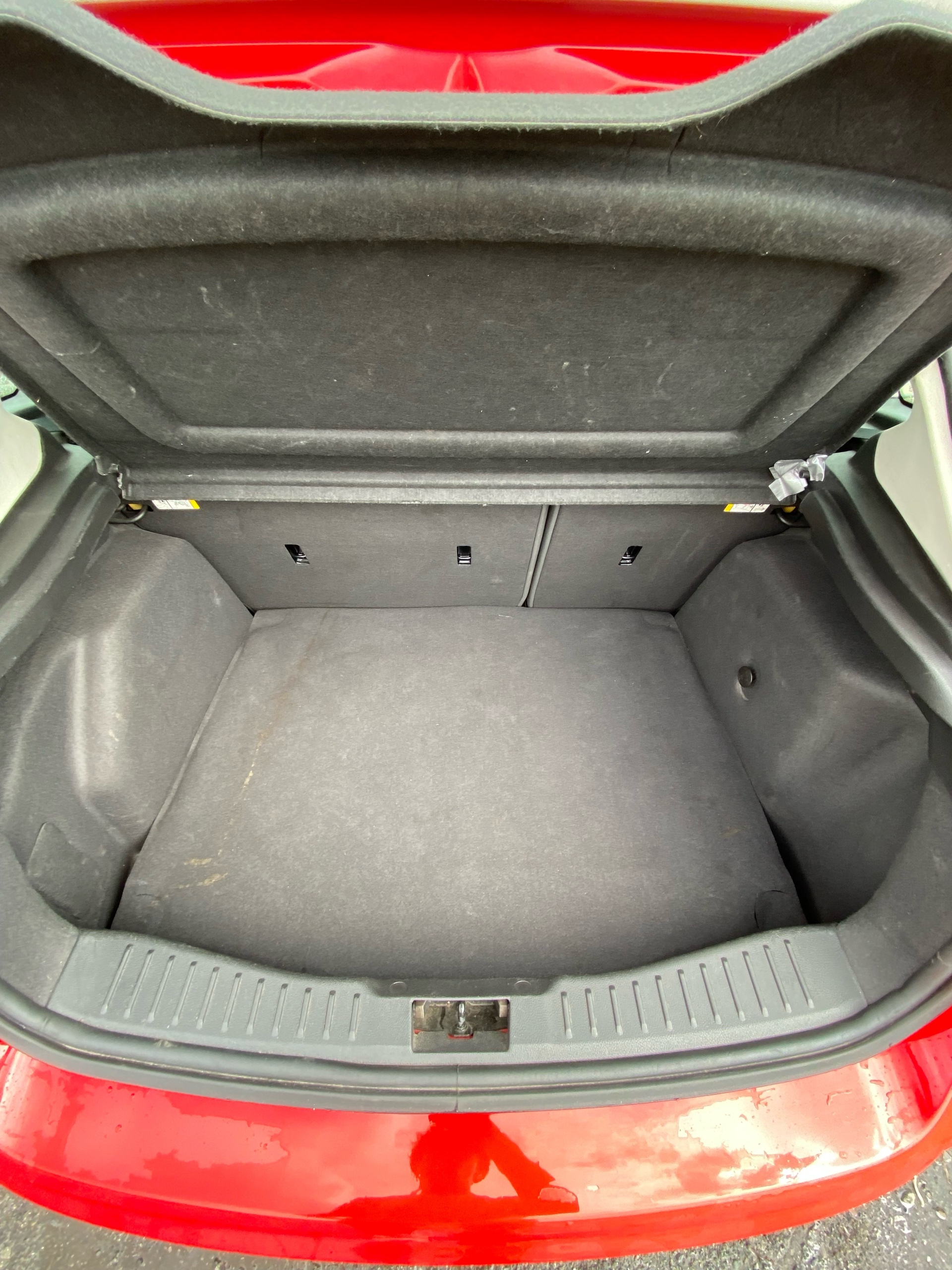 /canwestautoinc/2012-Ford-Focus-1405327585632956.jpg