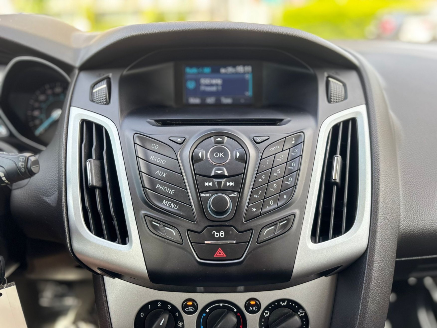 /canwestautoinc/2012-Ford-Focus-29469963203366634.jpg