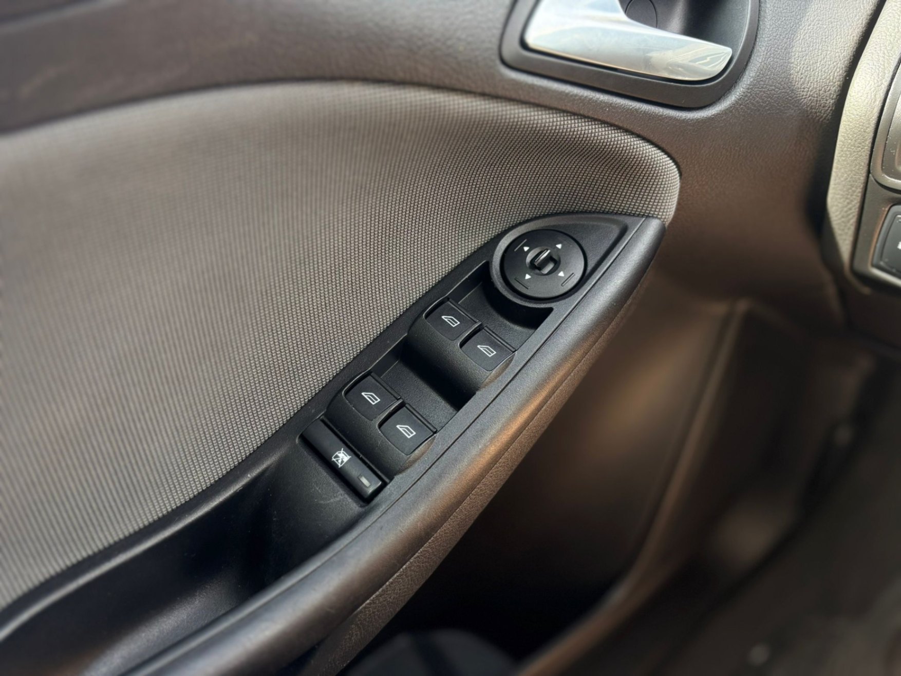 /canwestautoinc/2012-Ford-Focus-9085941564811058.jpg