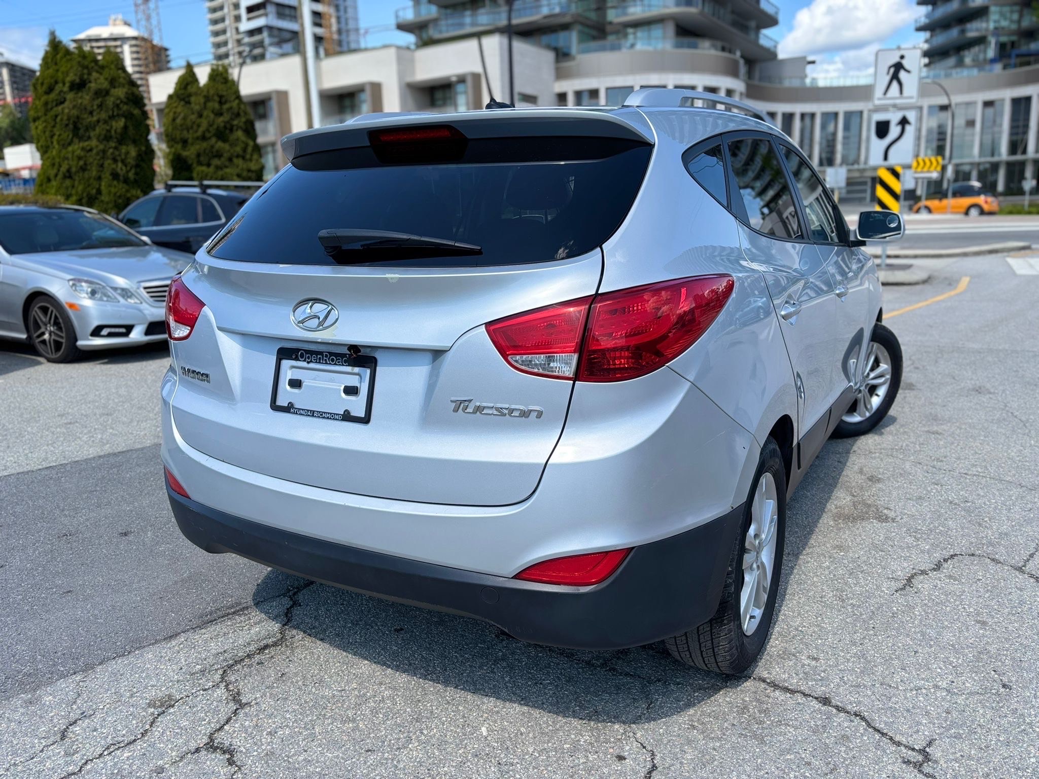 /canwestautoinc/2012-Hyundai-Tucson-12050444924553272.jpg