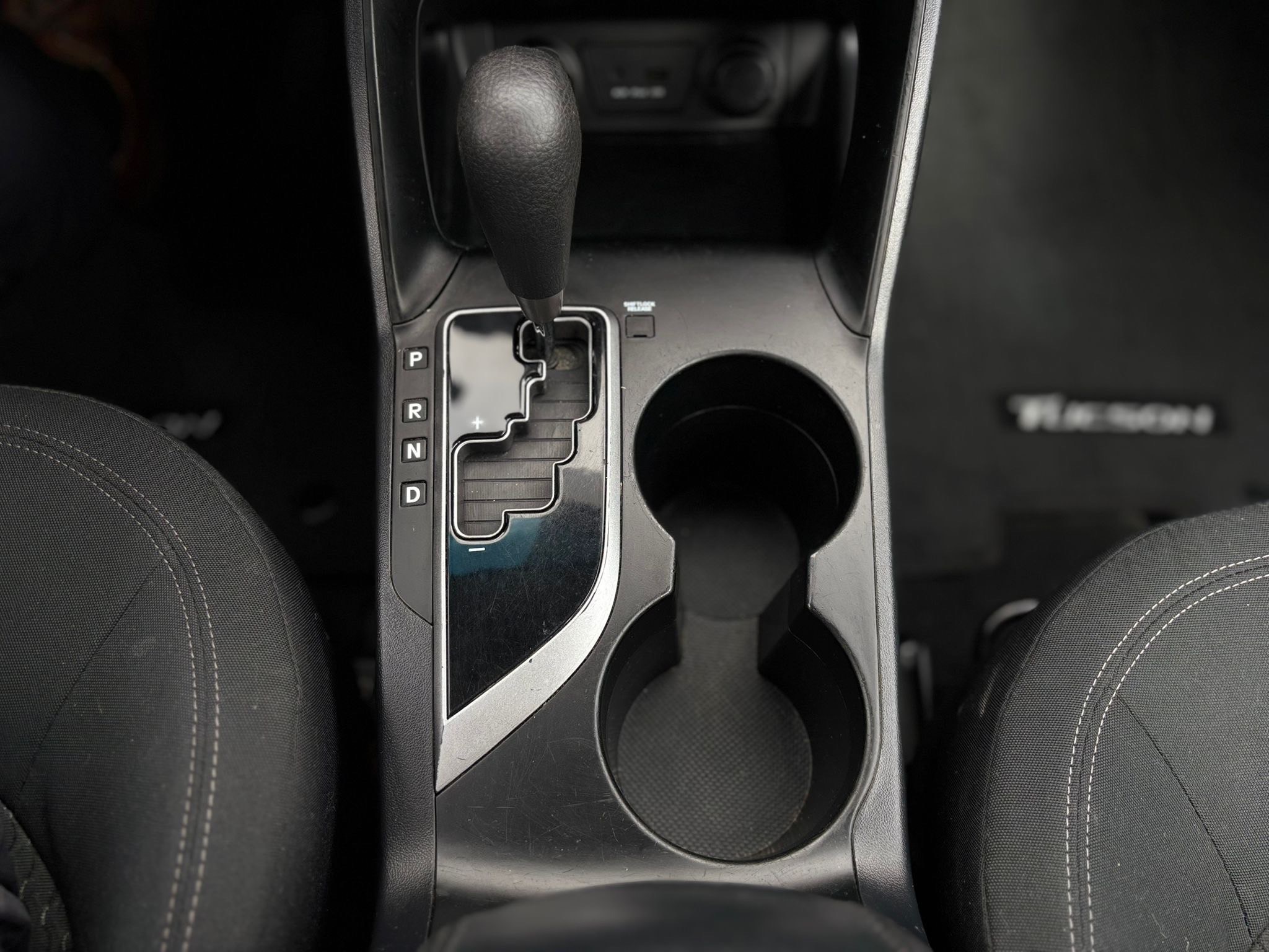 /canwestautoinc/2012-Hyundai-Tucson-9704968861838148.jpg