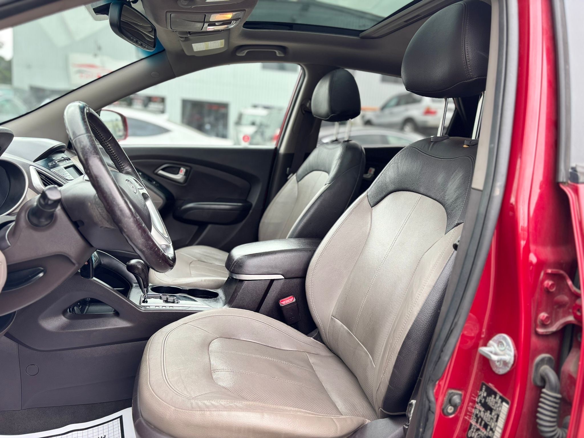 /canwestautoinc/2012-Hyundai-Tucson-9825113408692501.jpg