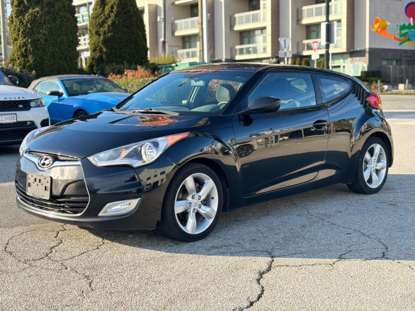 /canwestautoinc/2012-Hyundai-Veloster-1208835455840711.jpg