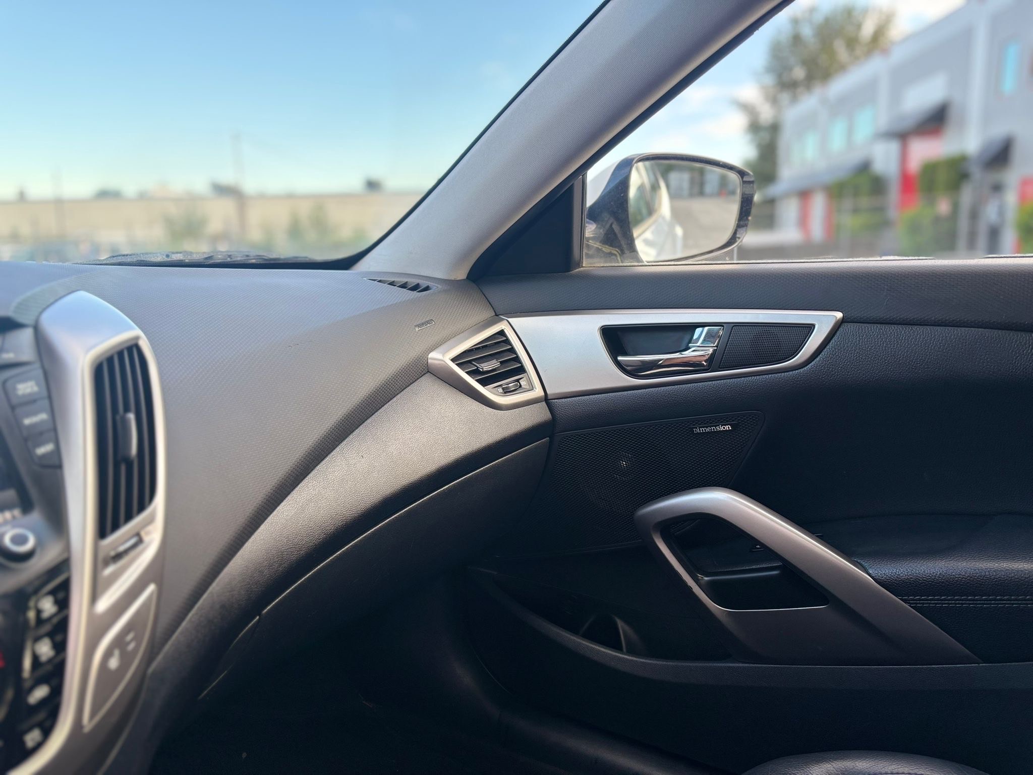 /canwestautoinc/2012-Hyundai-Veloster-4342324408483722.jpg