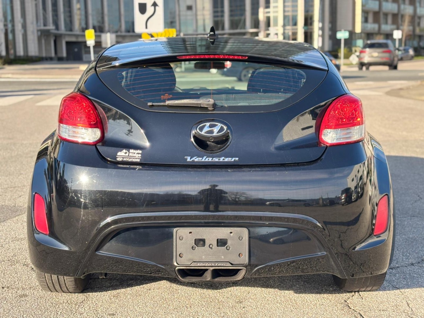 /canwestautoinc/2012-Hyundai-Veloster-6092560339725761.jpg