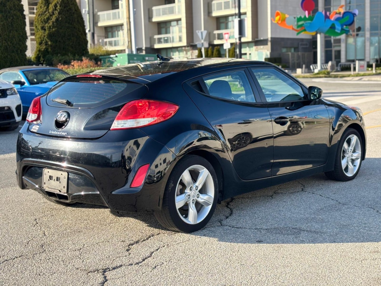 /canwestautoinc/2012-Hyundai-Veloster-7128031742040402.jpg