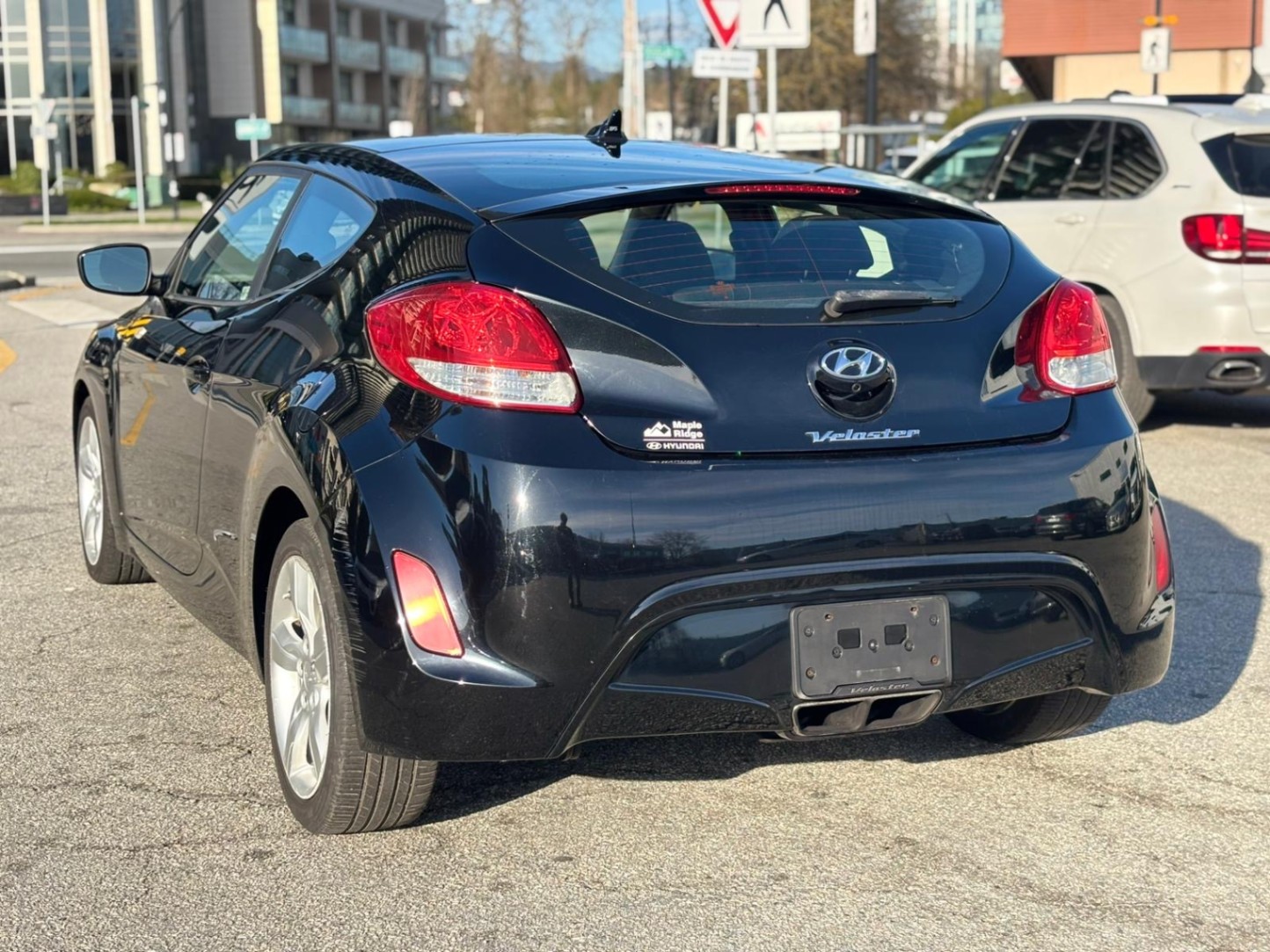 /canwestautoinc/2012-Hyundai-Veloster-8682407965007695.jpg