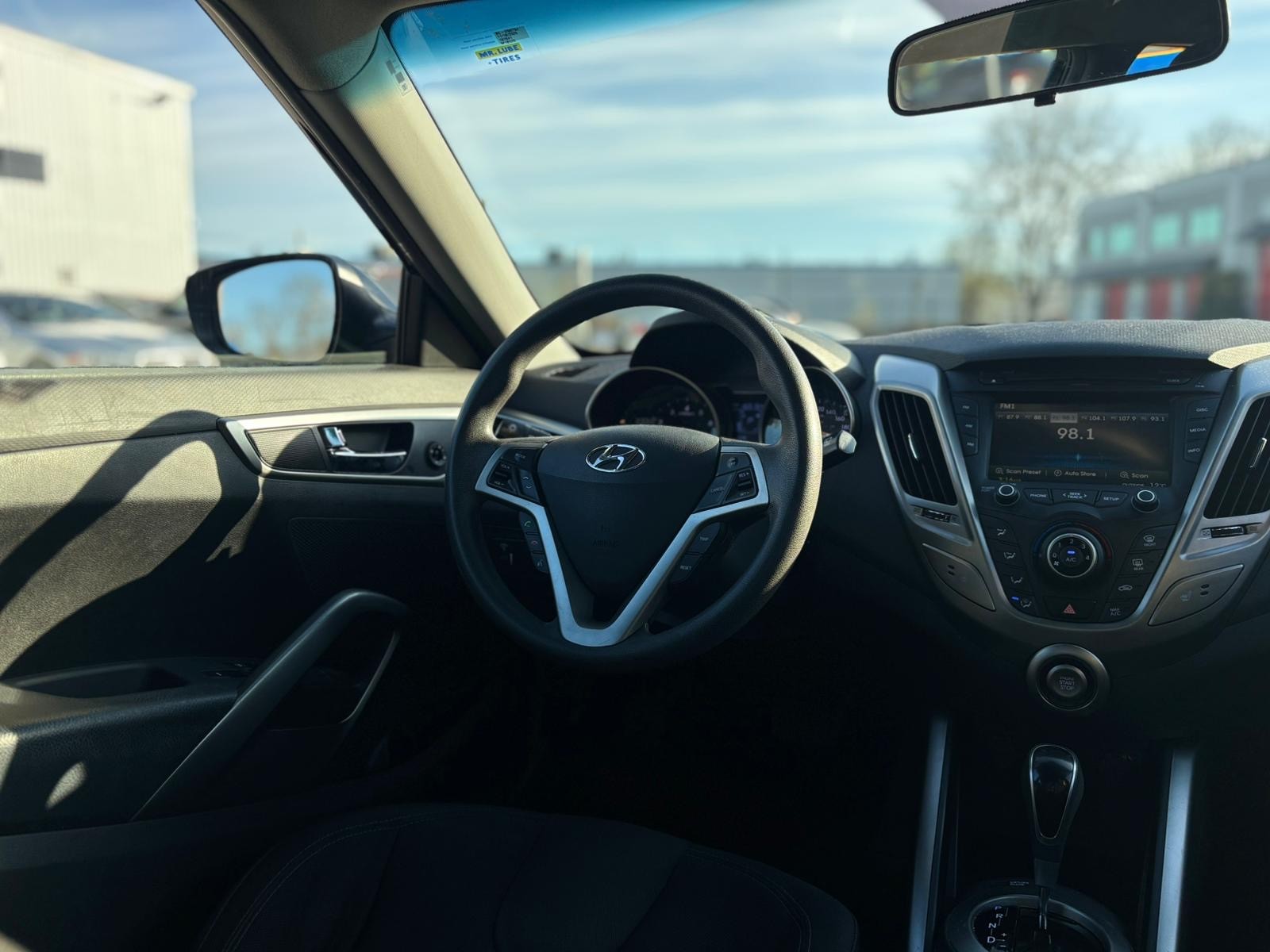 /canwestautoinc/2012-Hyundai-Veloster-9100779209125491.jpg