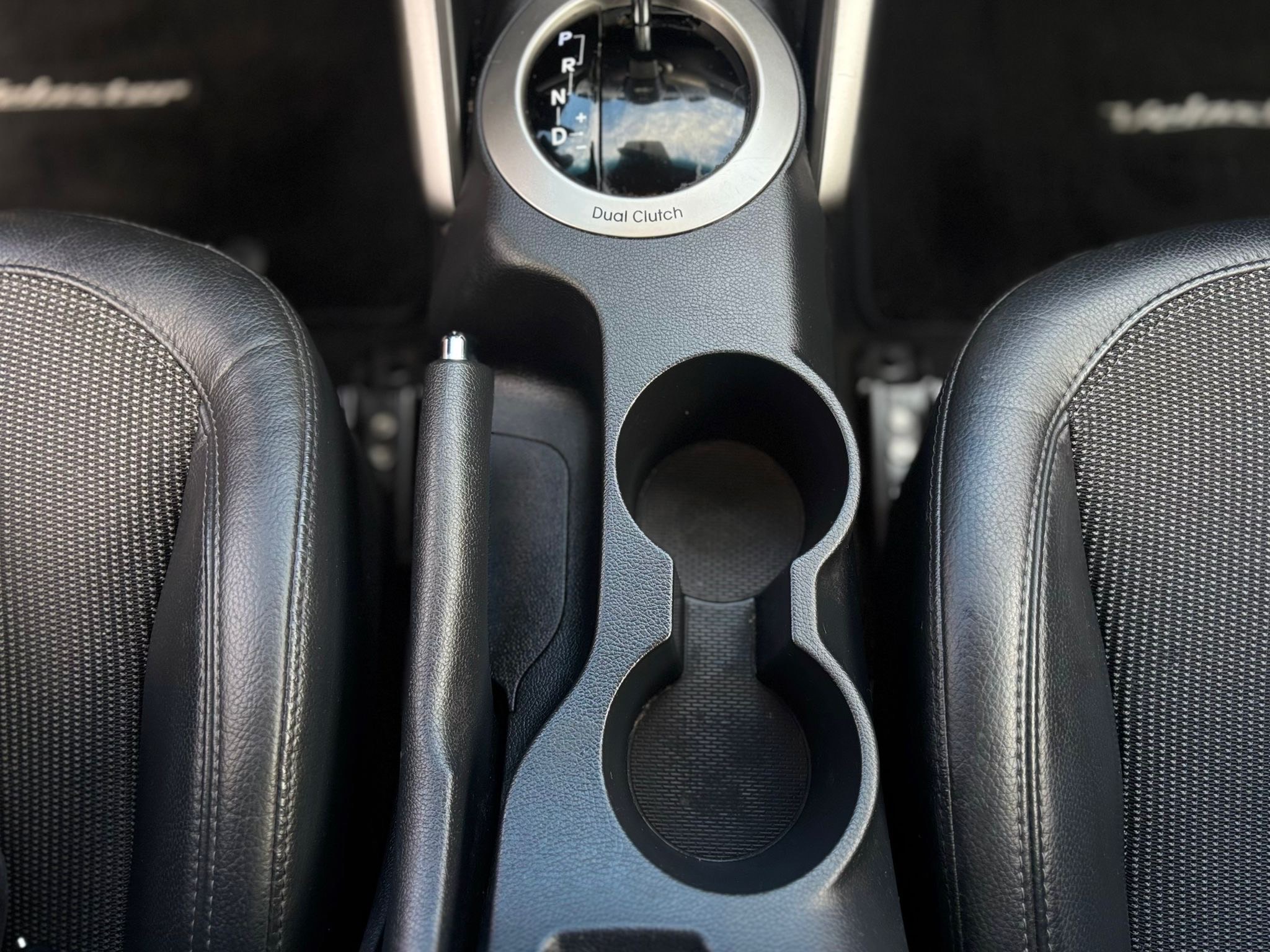 /canwestautoinc/2012-Hyundai-Veloster-9537177891169764.jpg