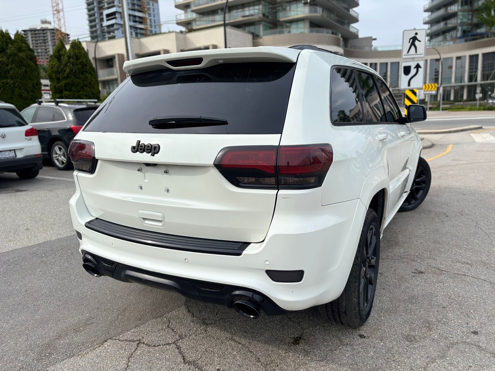 /canwestautoinc/2012-Jeep-GrandCherokee-15231633252089227.jpg