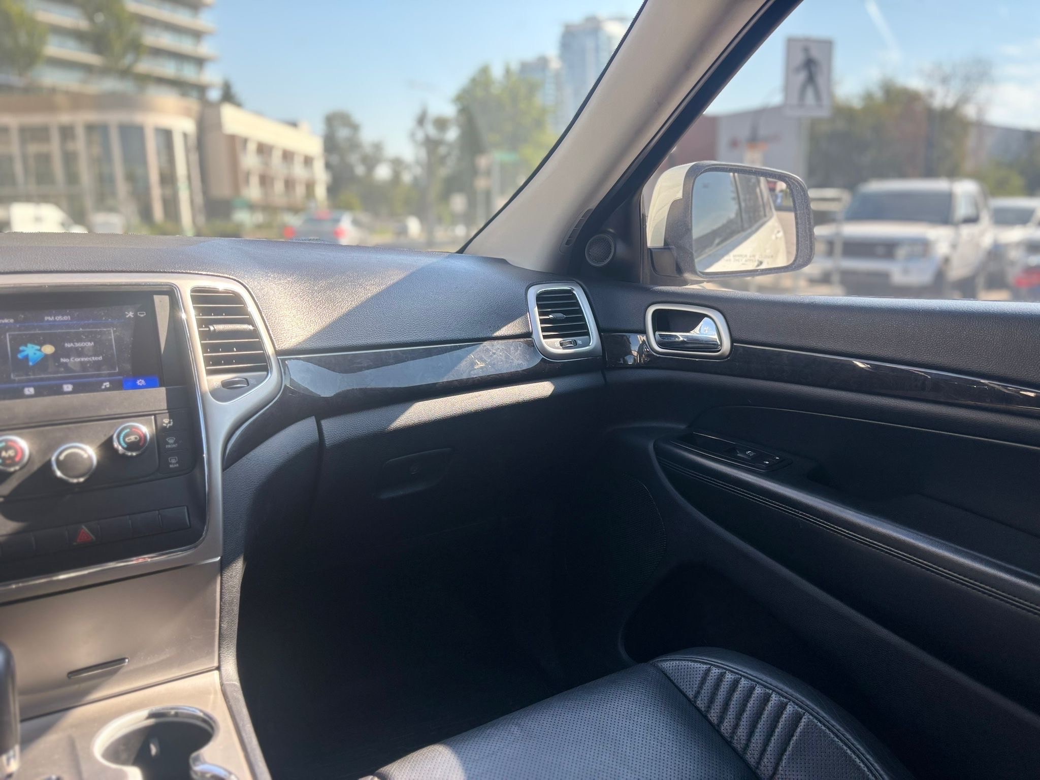 /canwestautoinc/2012-Jeep-GrandCherokee-2276753247376817.jpg