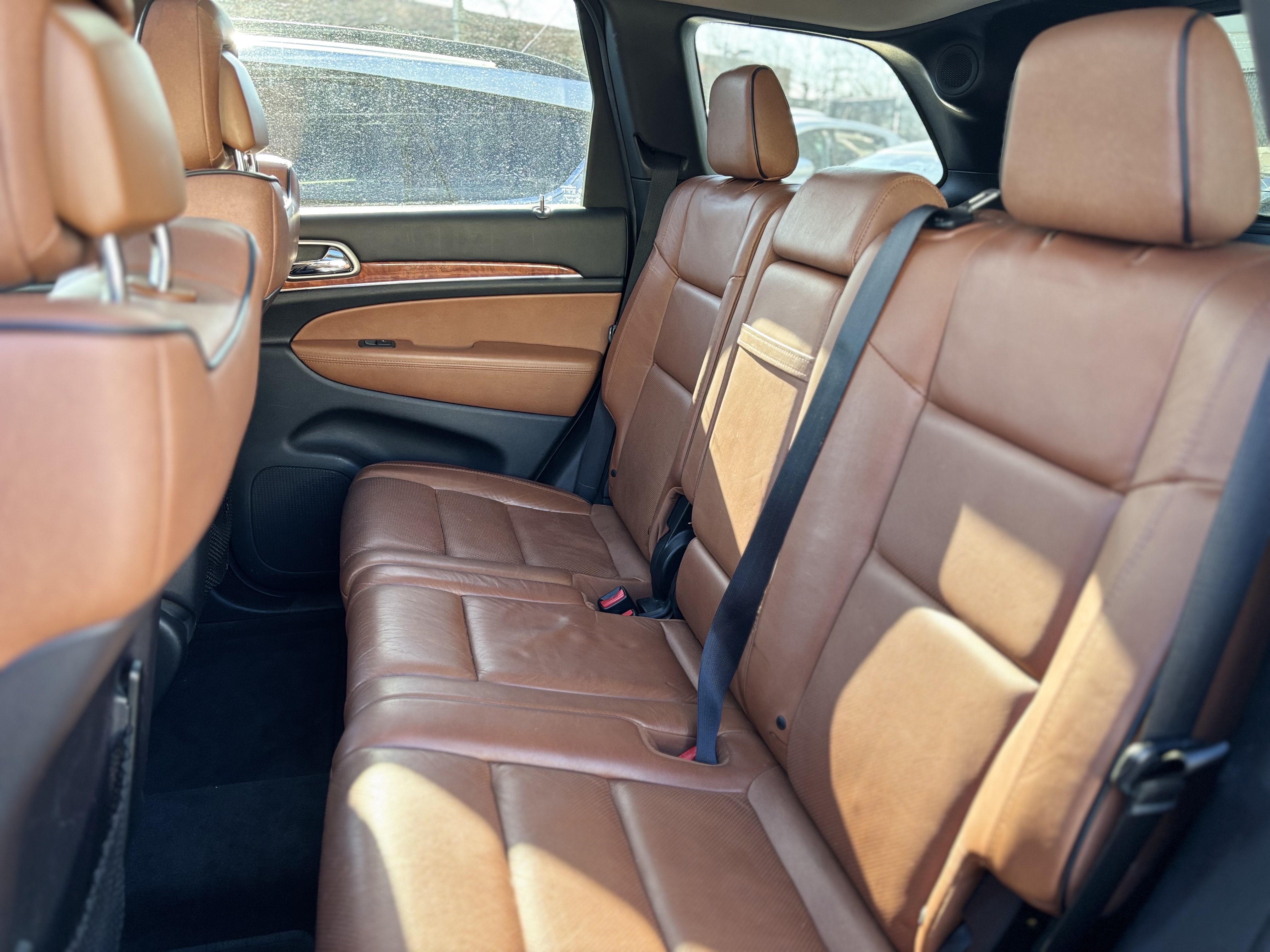 /canwestautoinc/2012-Jeep-GrandCherokee-5030364274093497.jpg