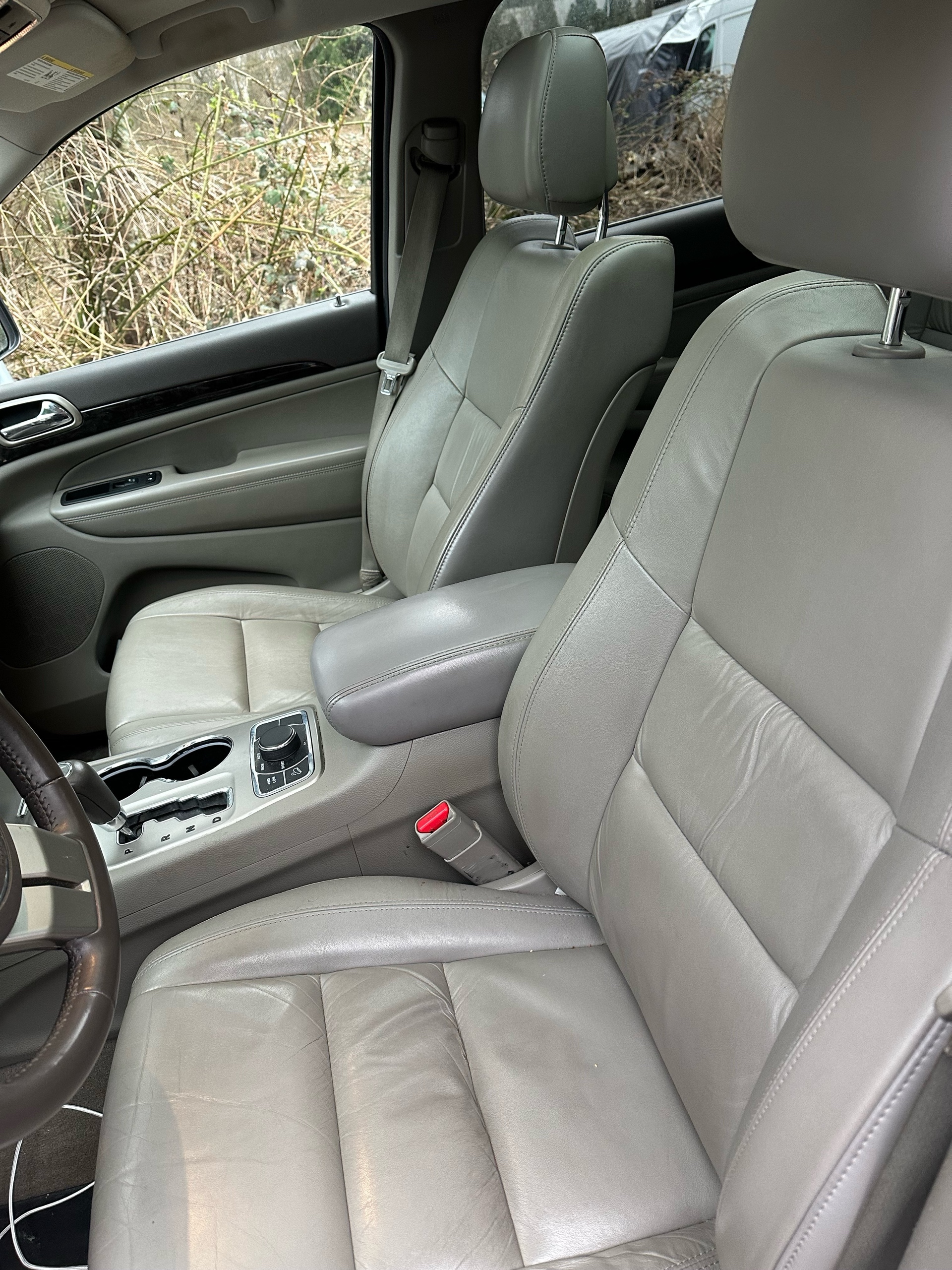 /canwestautoinc/2012-Jeep-GrandCherokee-5294377818547542.jpg