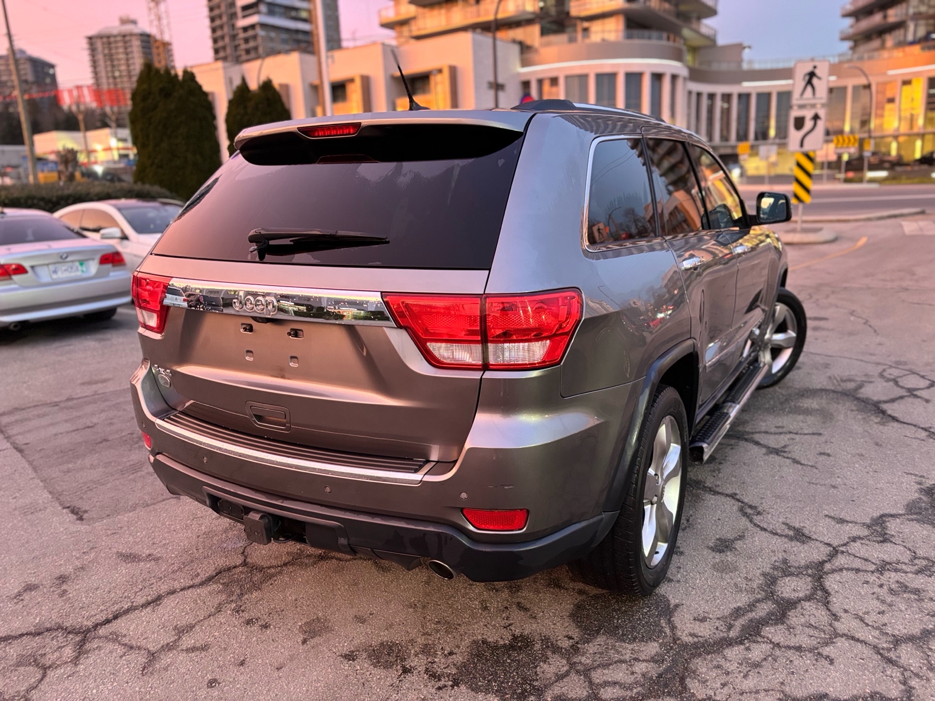 /canwestautoinc/2012-Jeep-GrandCherokee-7669595969934433.jpg