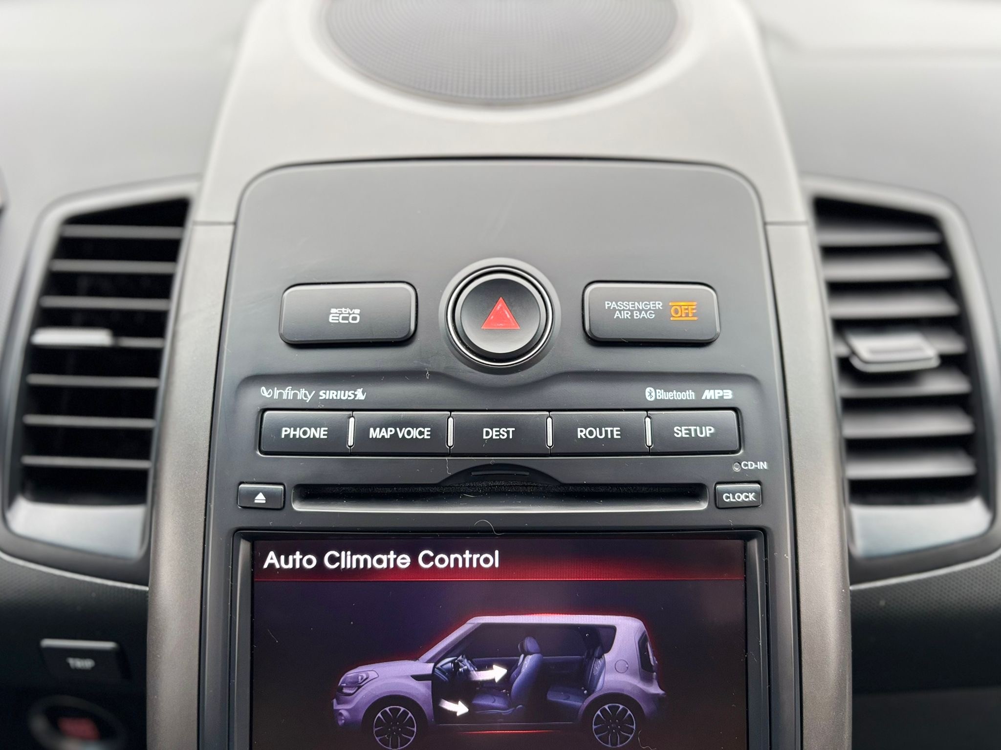 /canwestautoinc/2012-Kia-Soul-3549940444898454.jpg