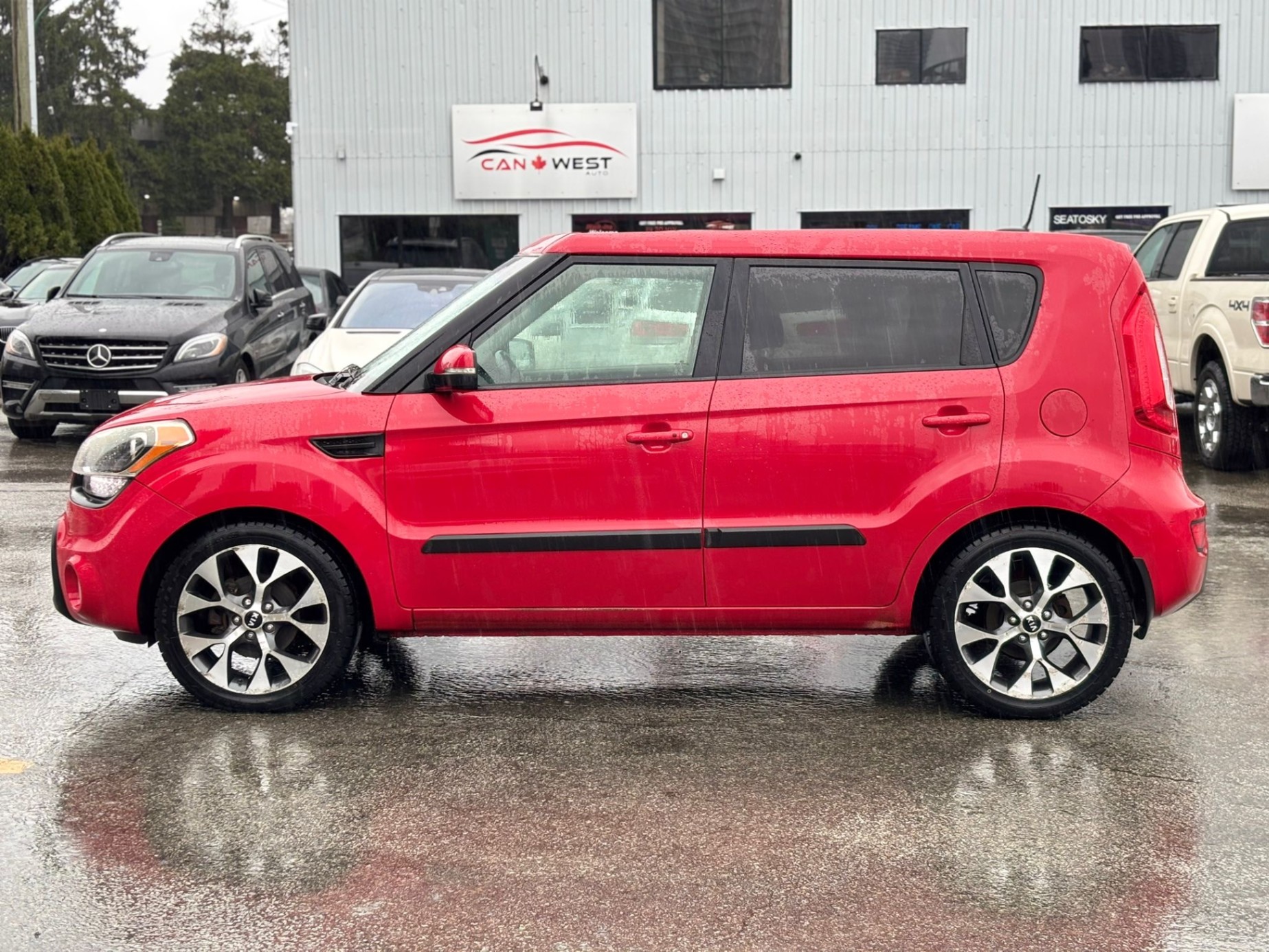 /canwestautoinc/2012-Kia-Soul-46168099943003993.jpg